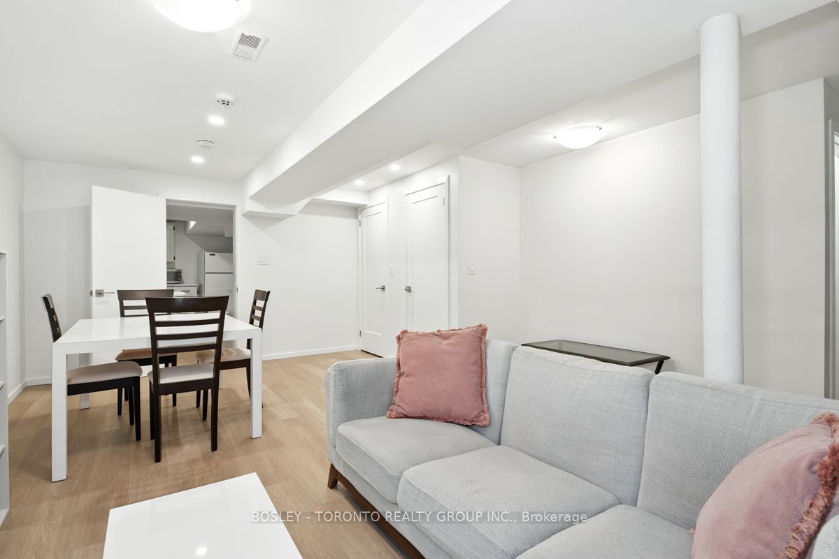 146 Earlscourt Avenue Lower Property Photo 7