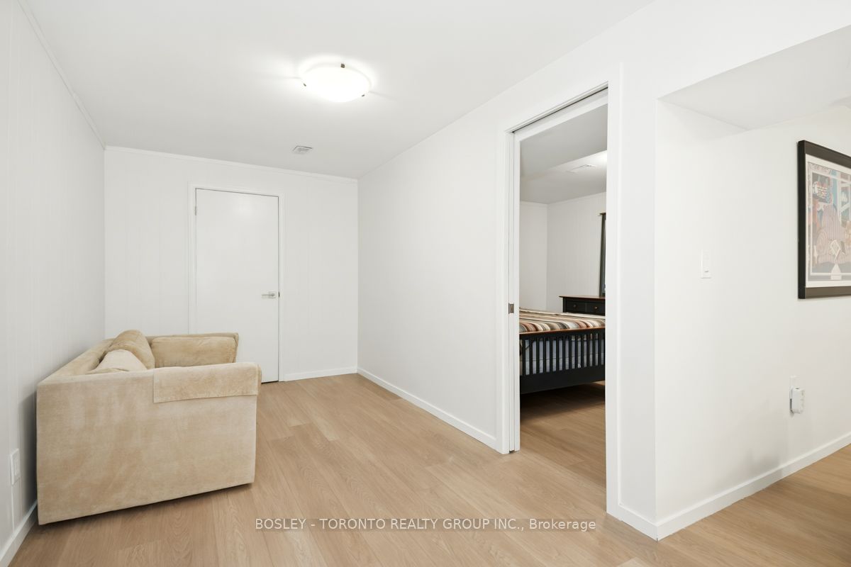 146 Earlscourt Avenue Lower Property Photo 20
