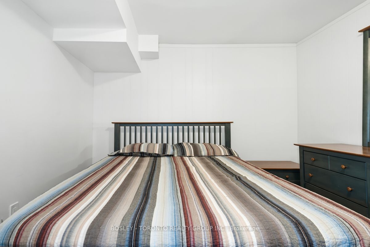 146 Earlscourt Avenue Lower Property Photo 25