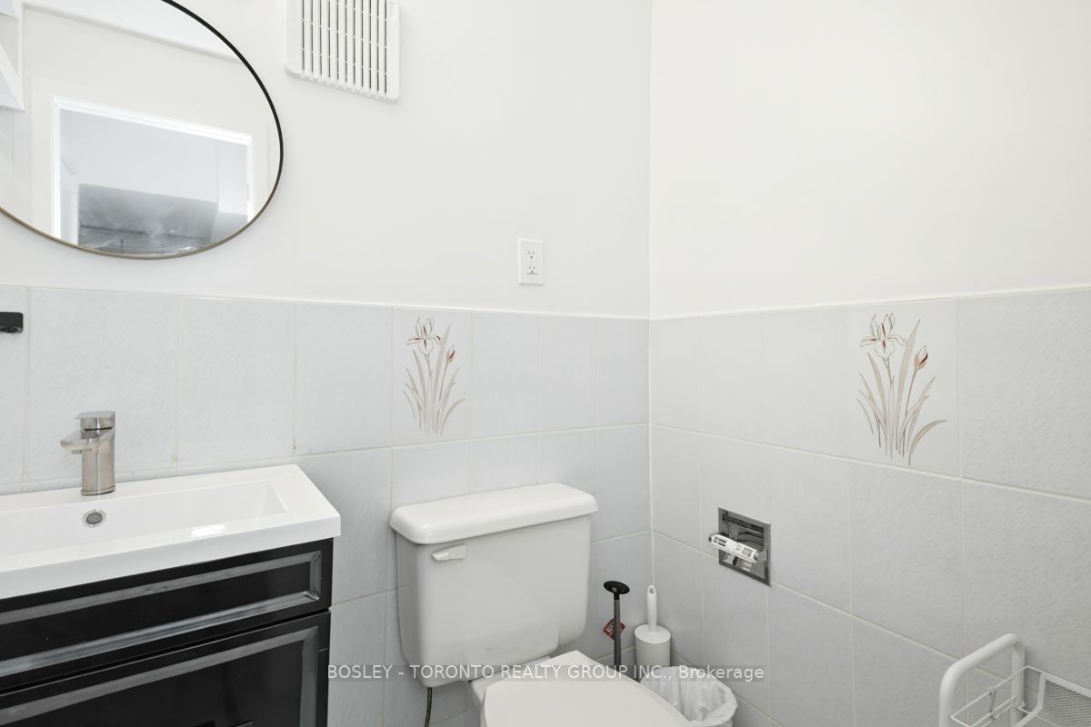 146 Earlscourt Avenue Lower Property Photo 31