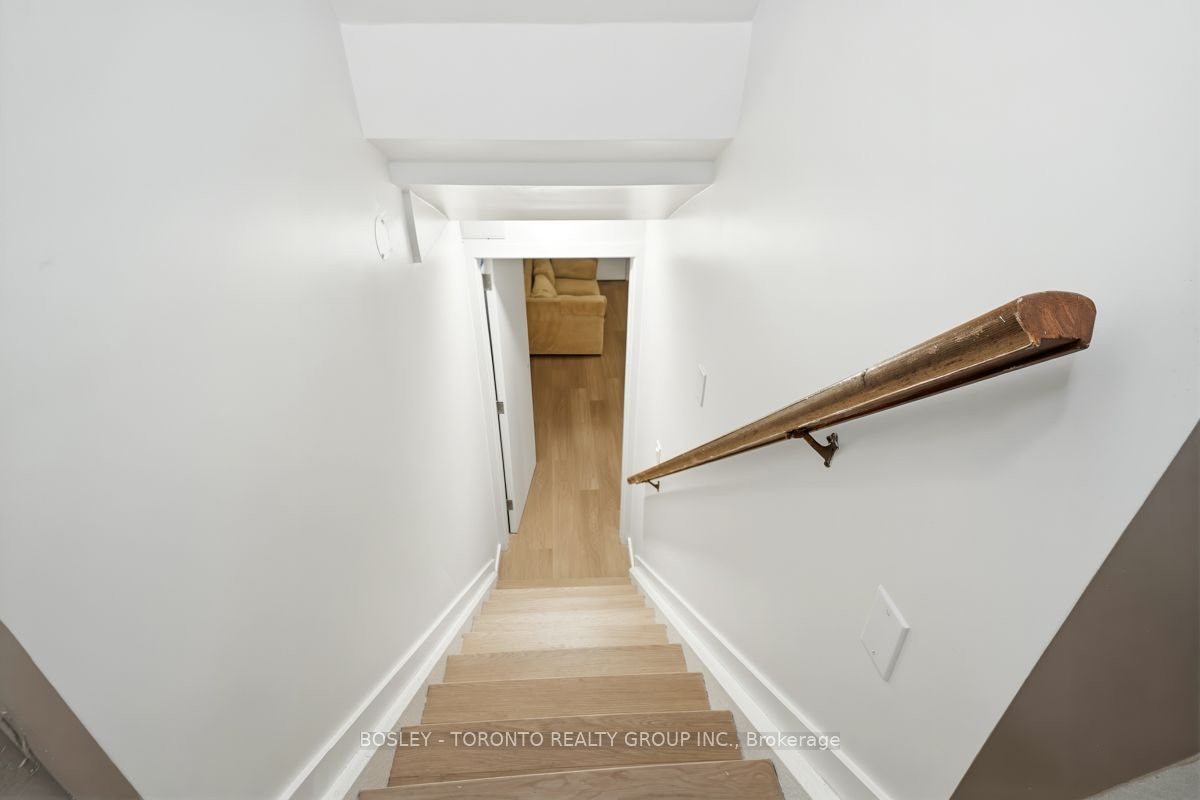 146 Earlscourt Avenue Lower Property Photo 34