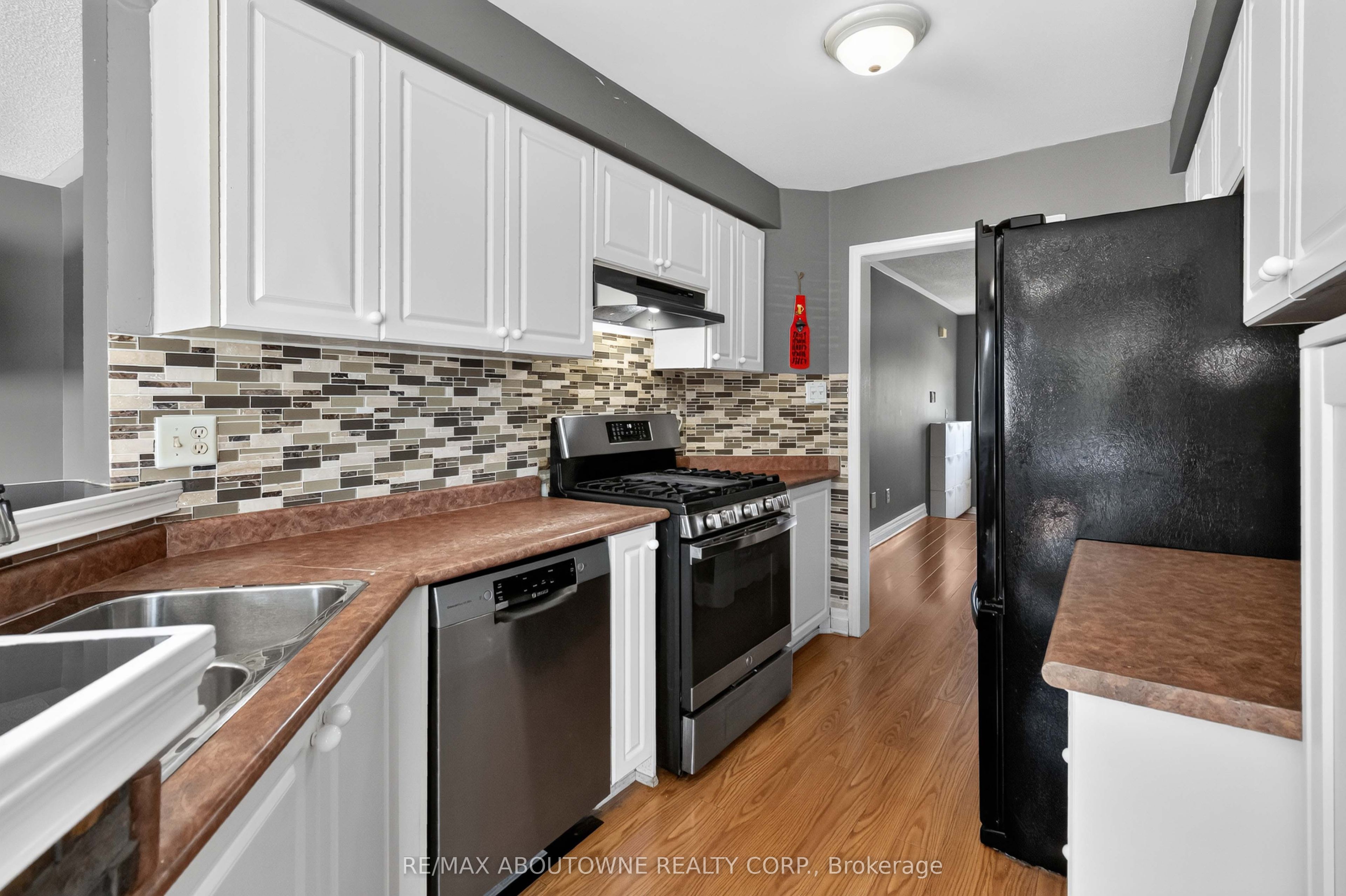 5233 Thornburn Drive Property Photo 6