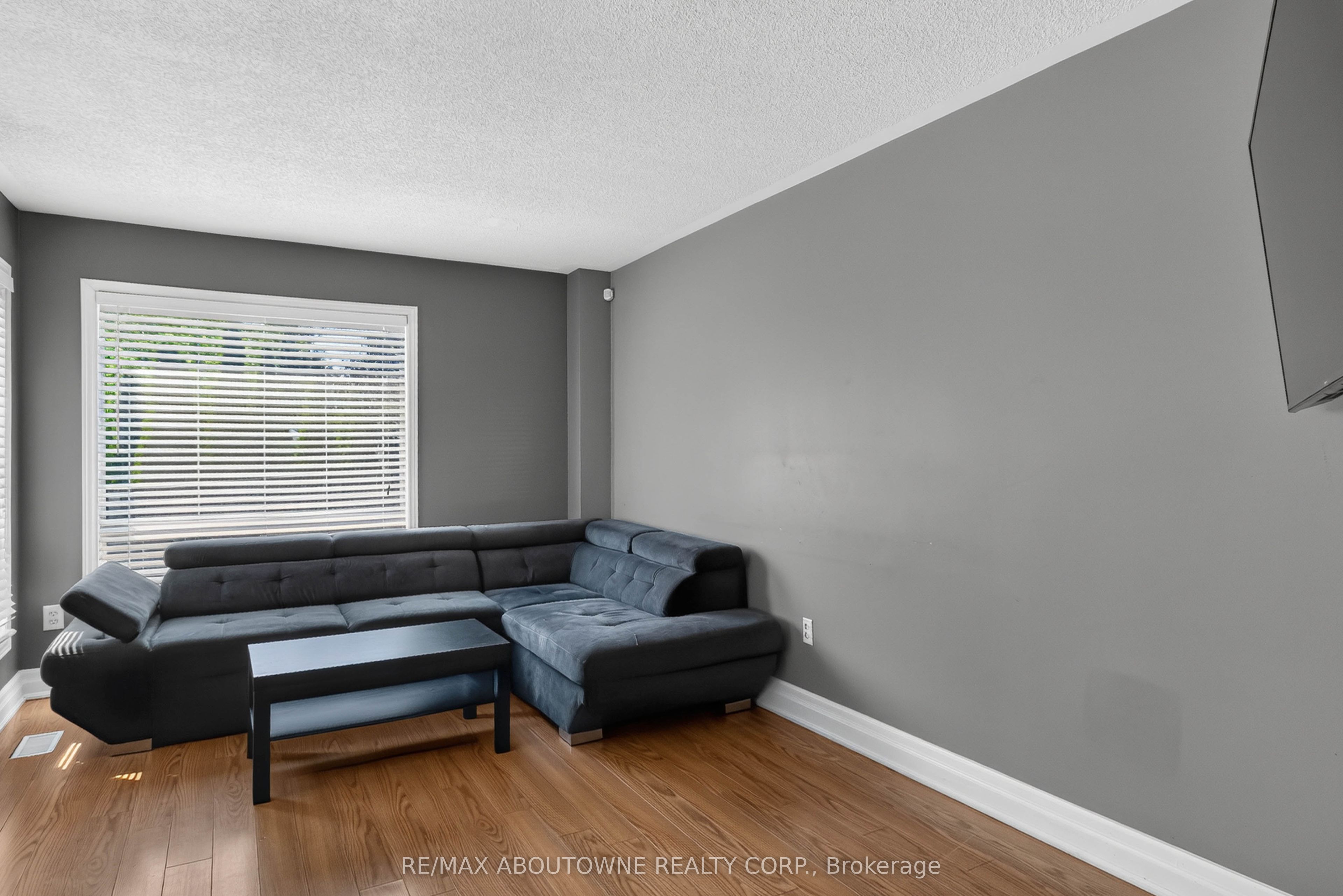 5233 Thornburn Drive Property Photo 13
