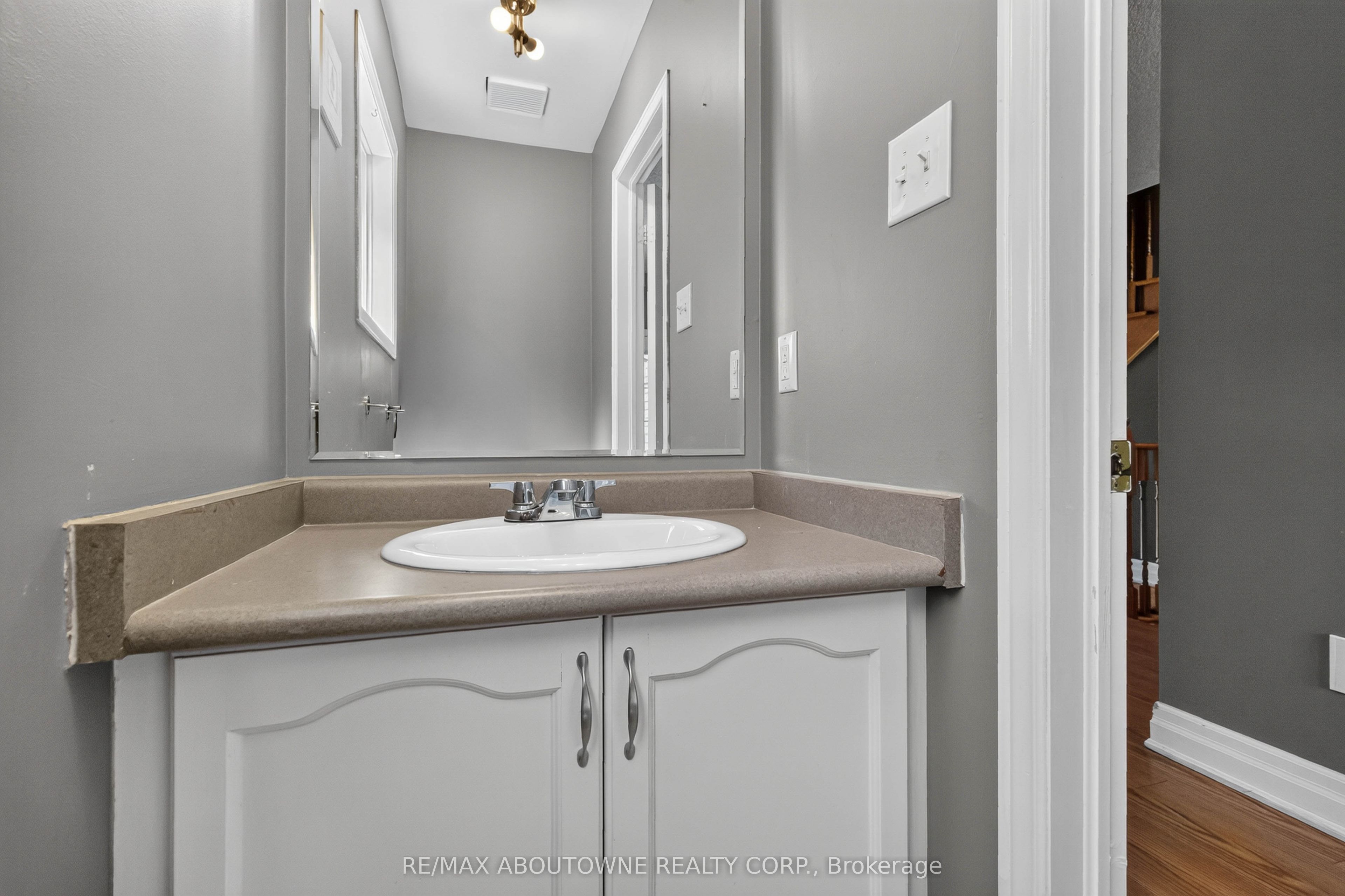 5233 Thornburn Drive Property Photo 15