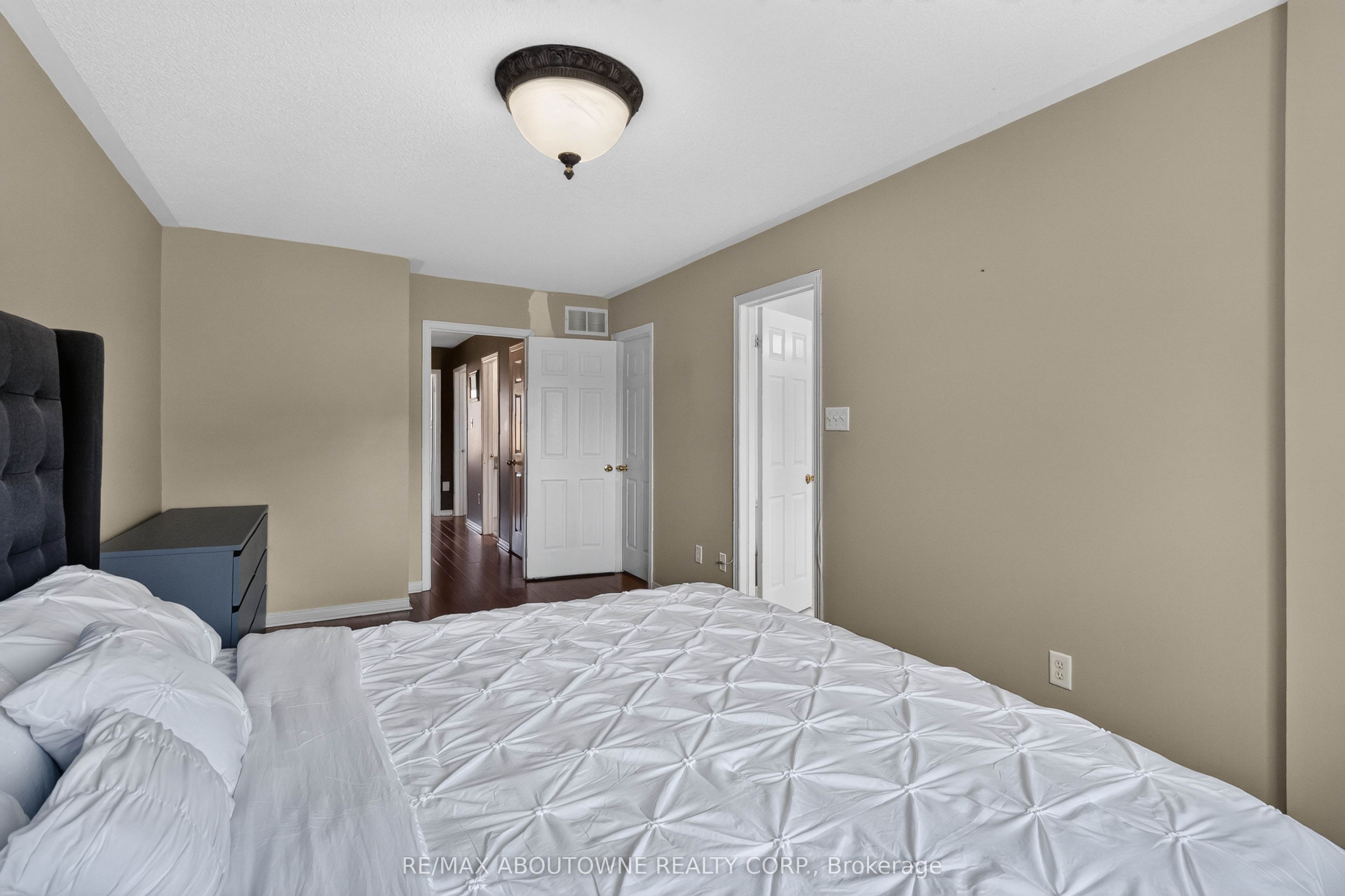 5233 Thornburn Drive Property Photo 20