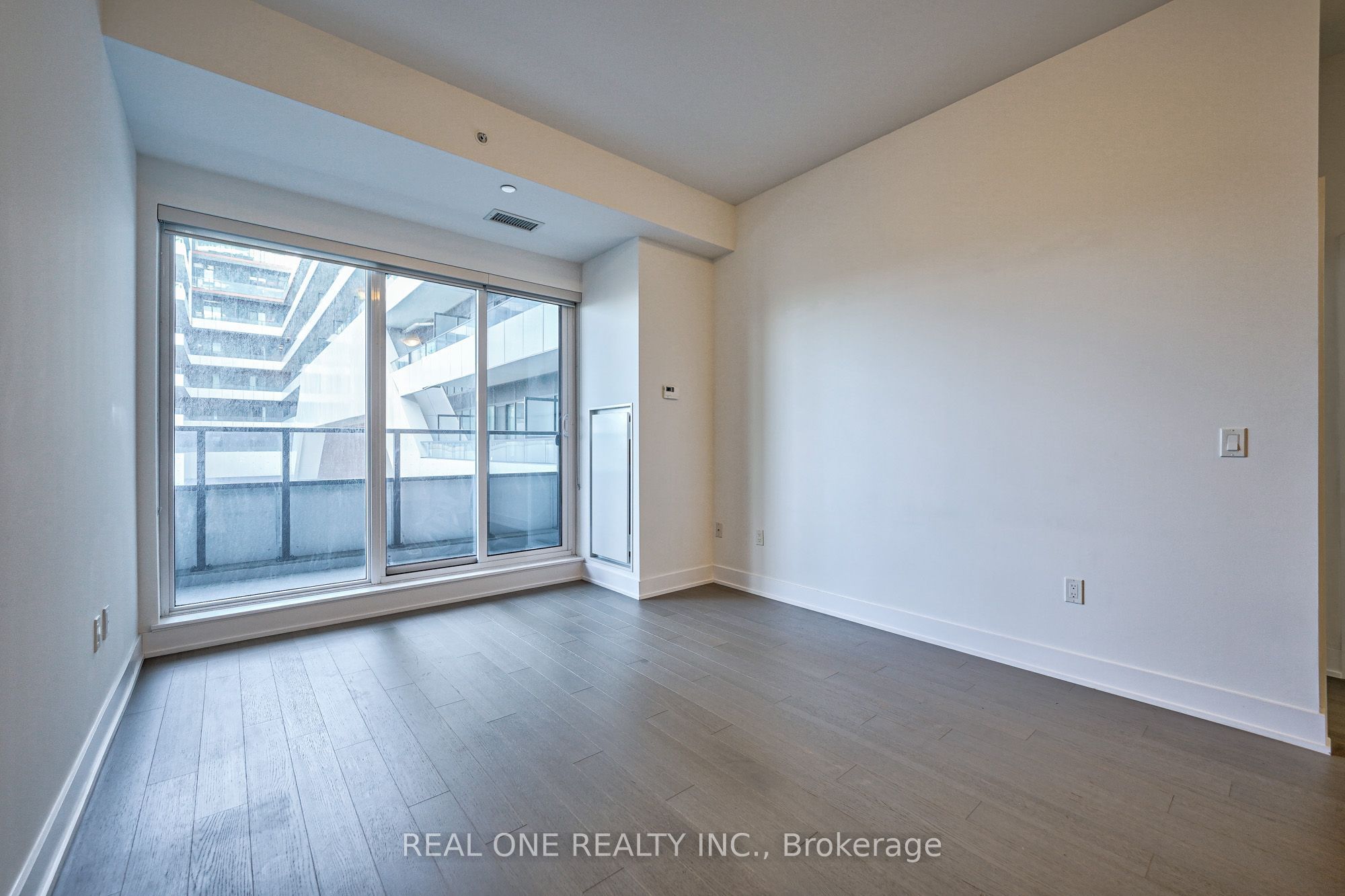 30 Shore Breeze Drive 231 Property Photo 11