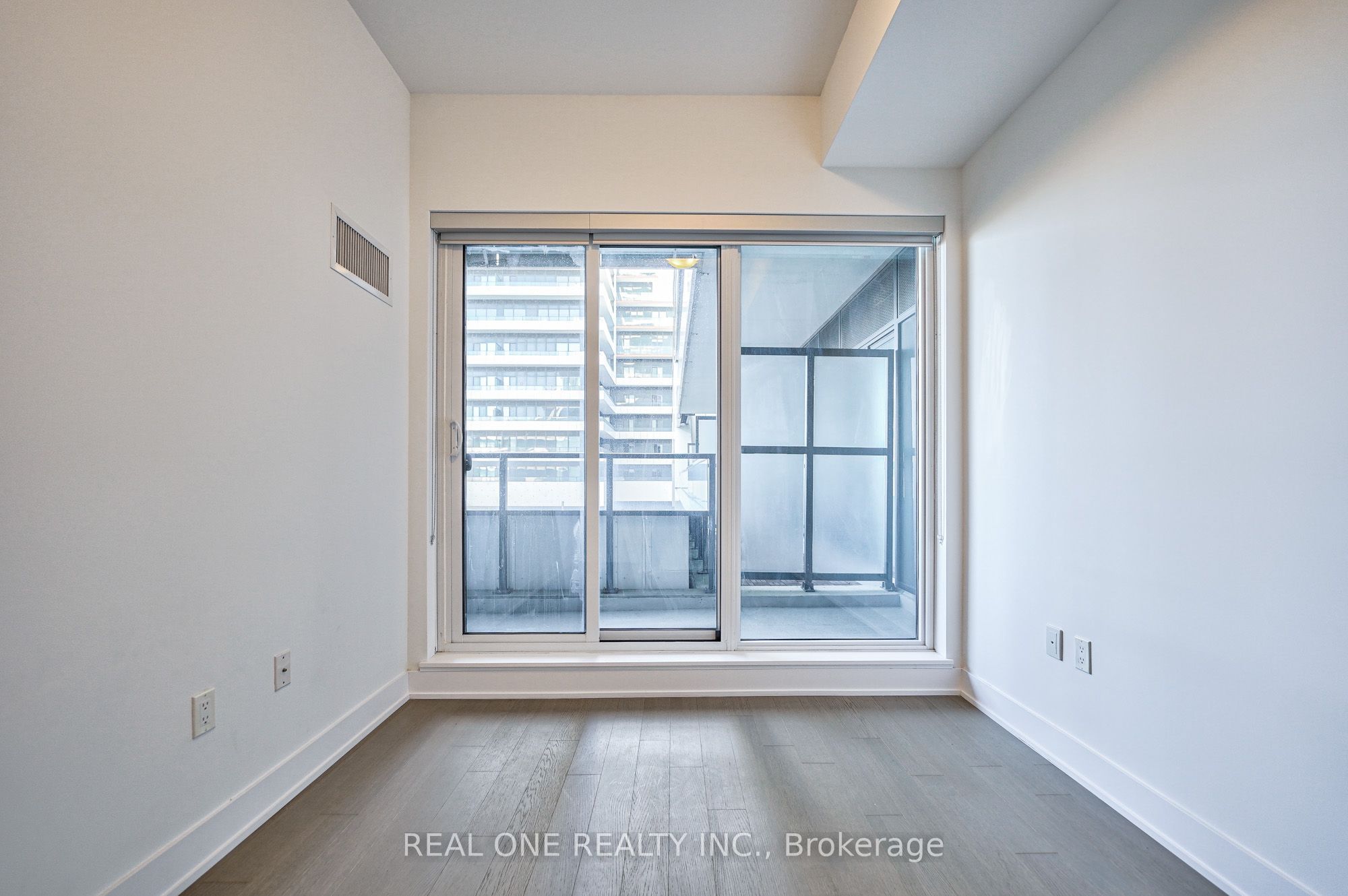 30 Shore Breeze Drive 231 Property Photo 18