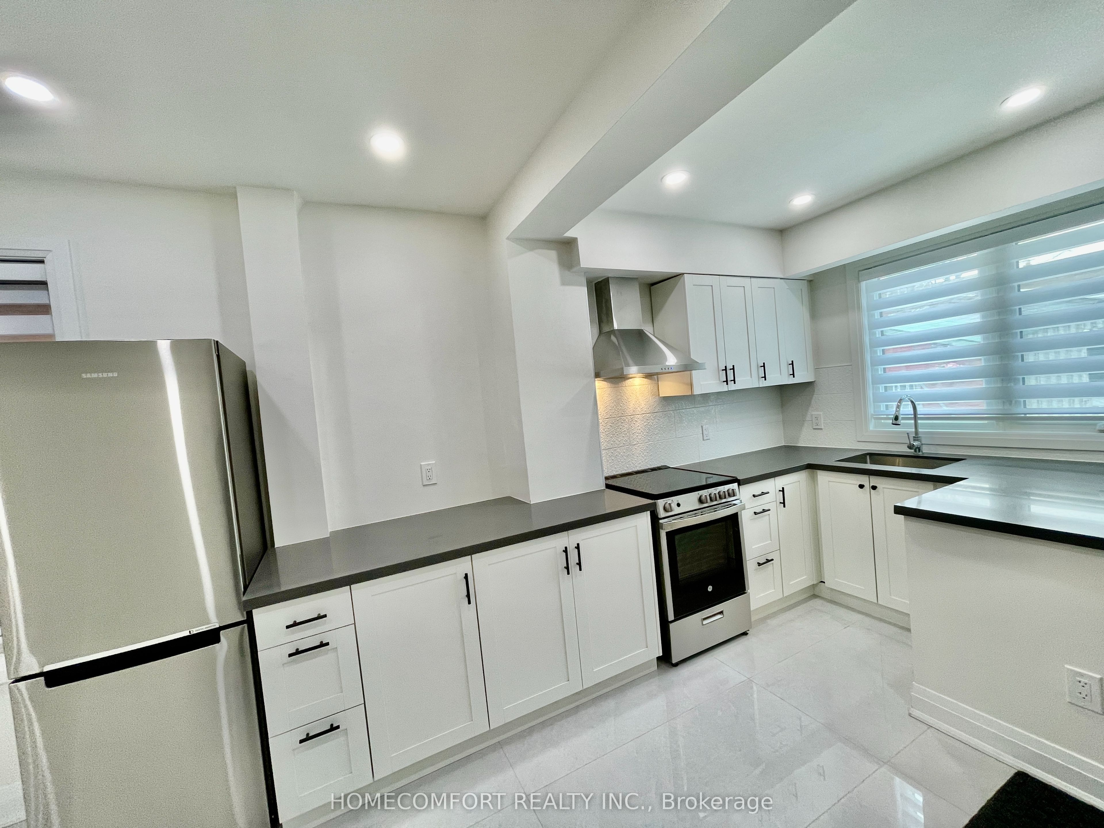 20 St Clair Gardens Main Property Photo 2