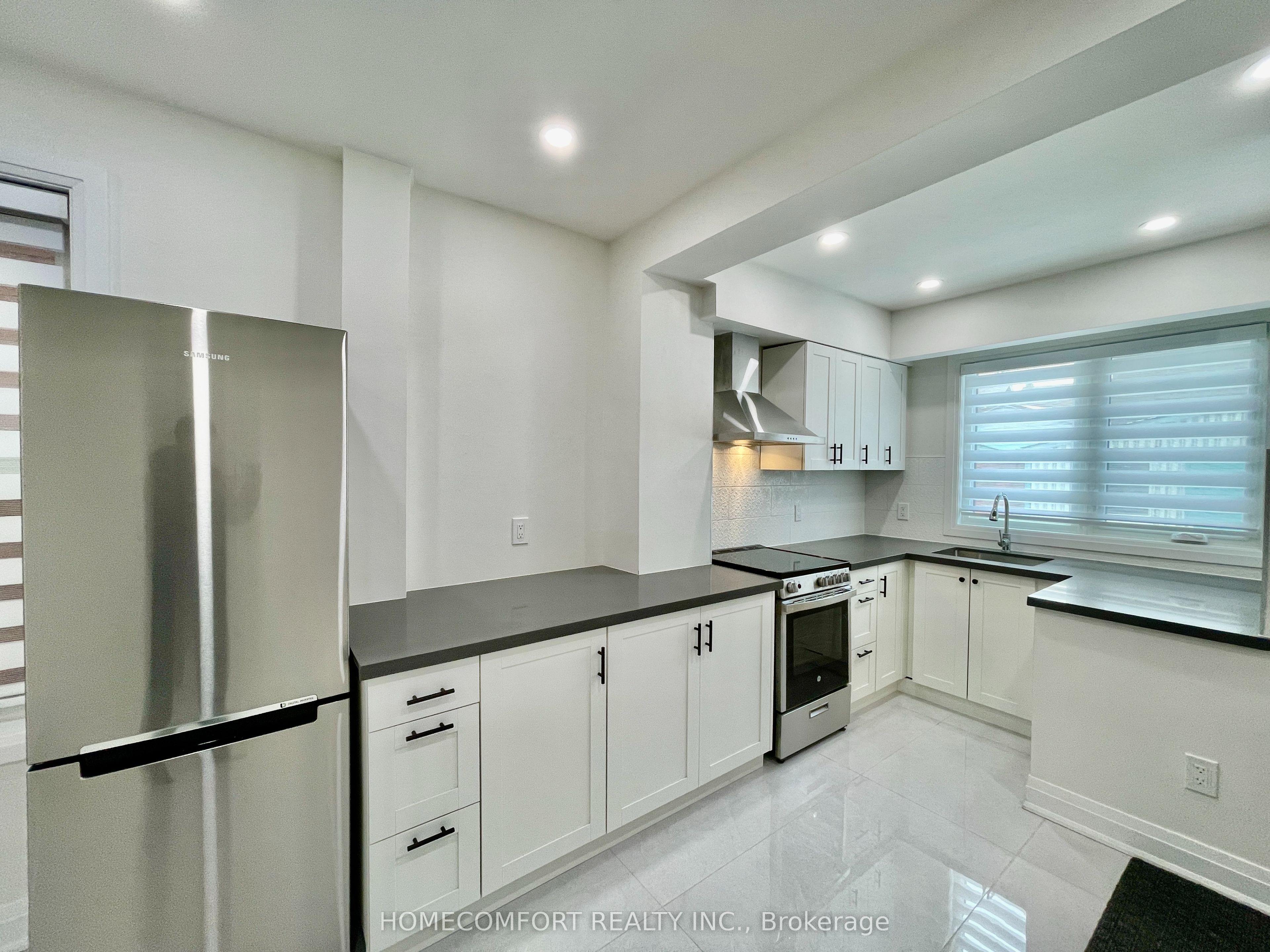 20 St Clair Gardens Main Property Photo 3