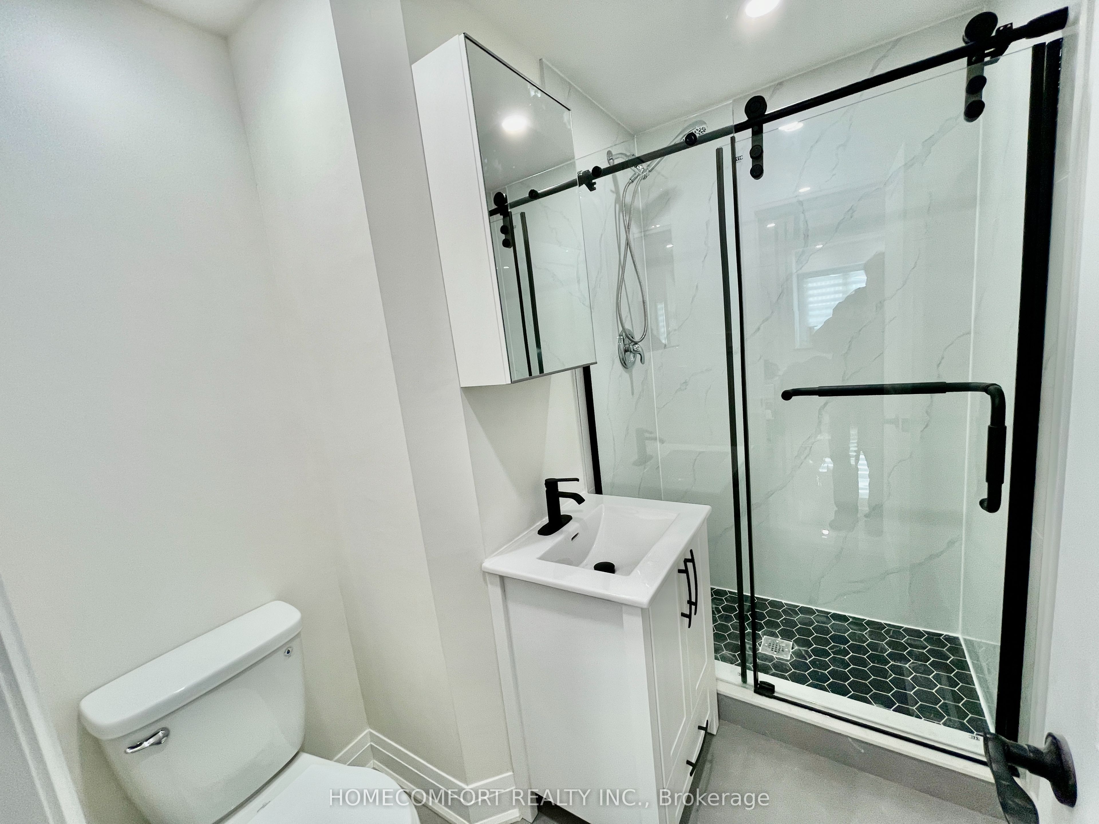 20 St Clair Gardens Main Property Photo 7