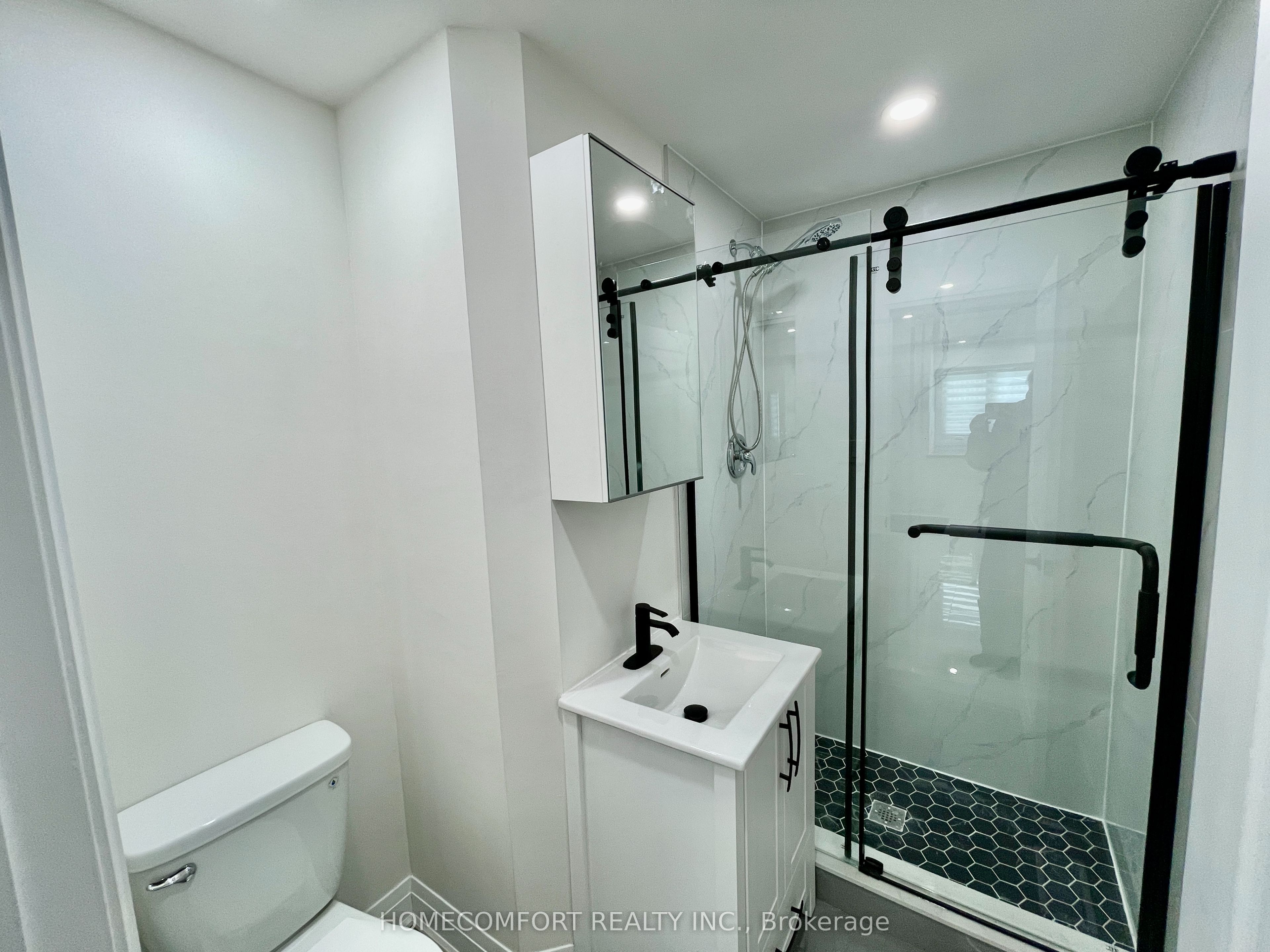 20 St Clair Gardens Main Property Photo 8