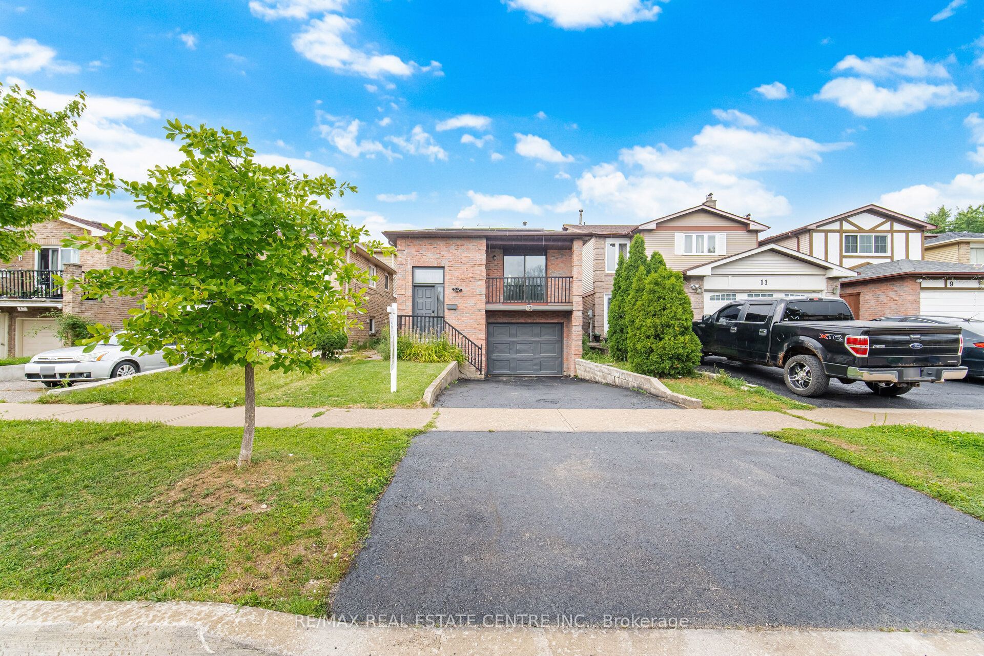13 Dafoe Crescent Property Photo 2