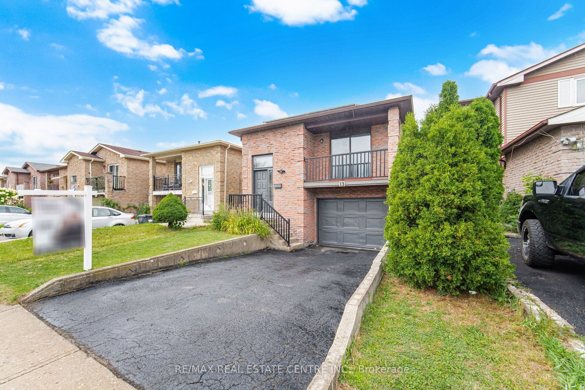 13 Dafoe Crescent Property Photo 3