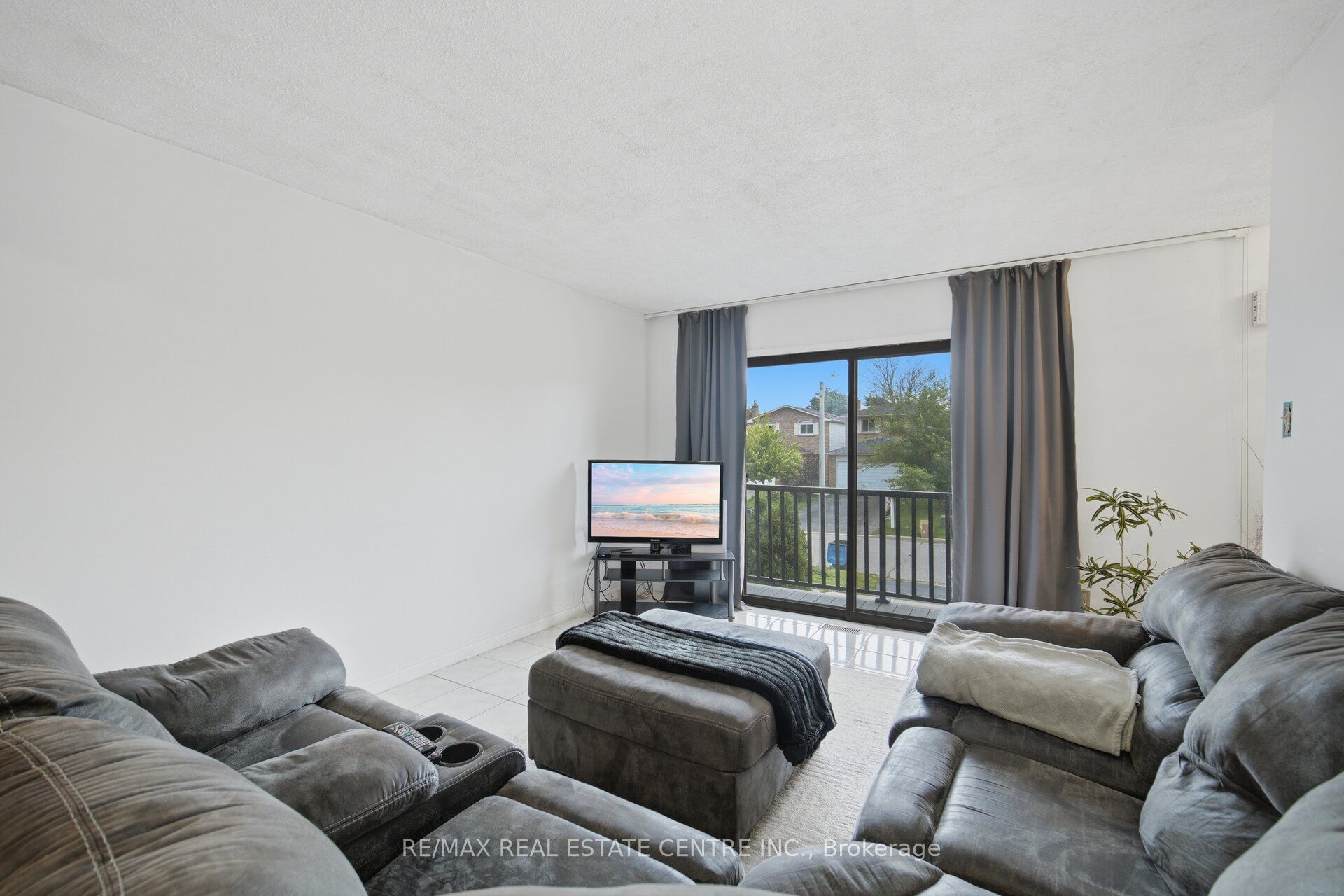 13 Dafoe Crescent Property Photo 8