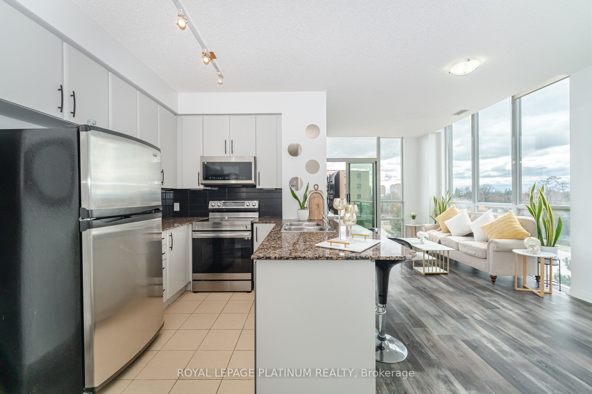 3515 Kariya Drive 510 Property Photo 10