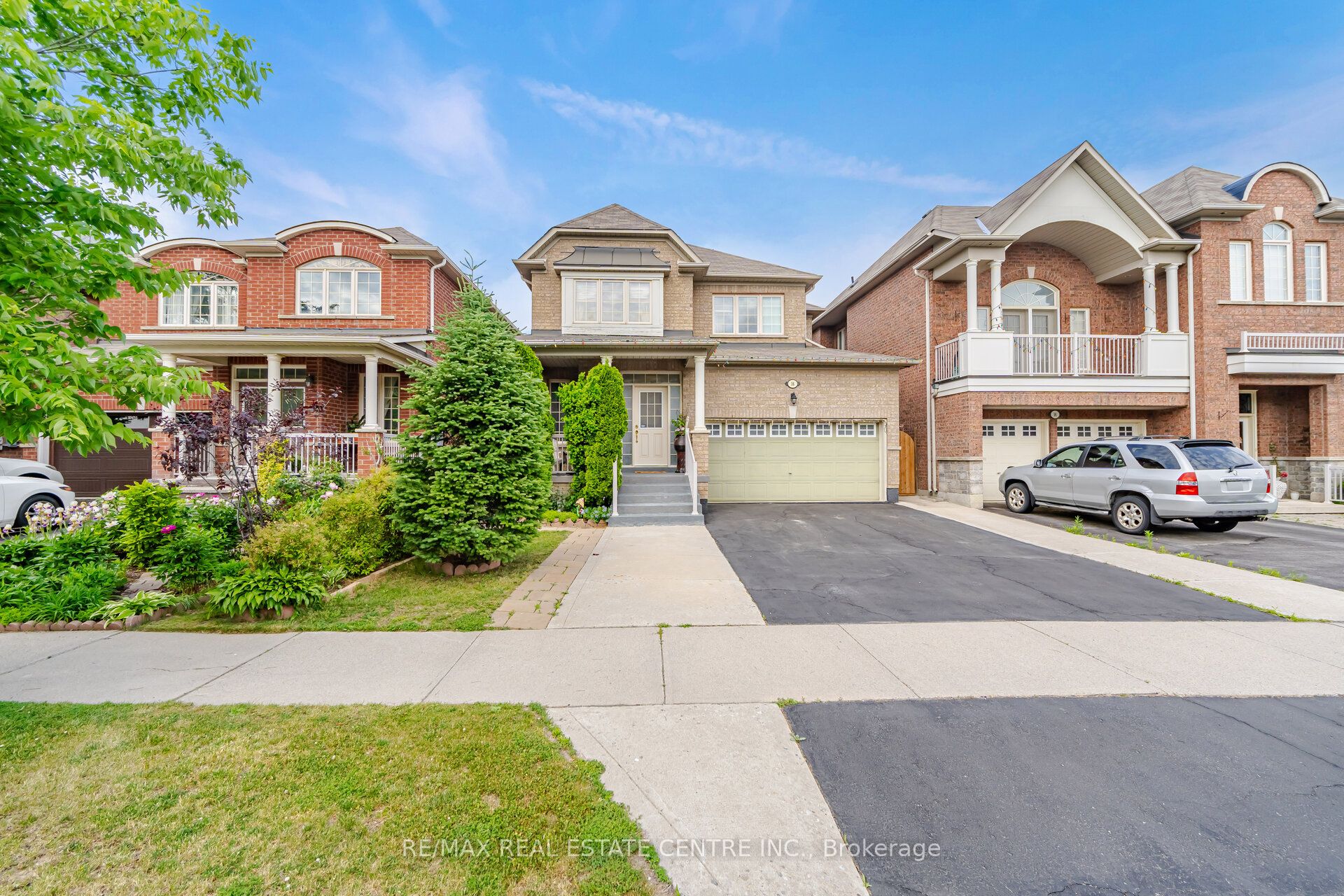 16 Gamson Crescent Property Photo 2