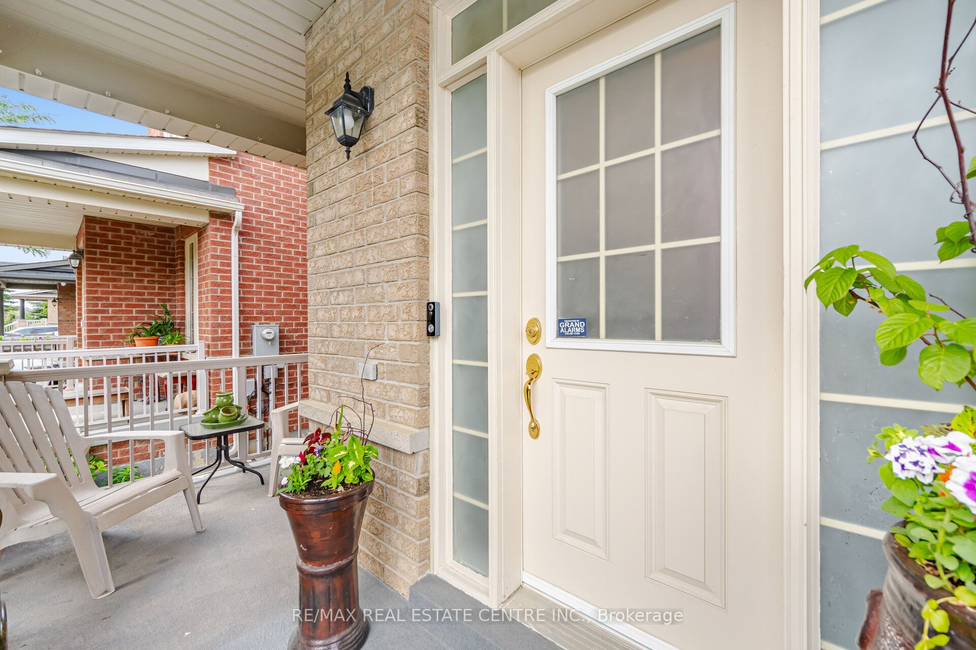 16 Gamson Crescent Property Photo 4