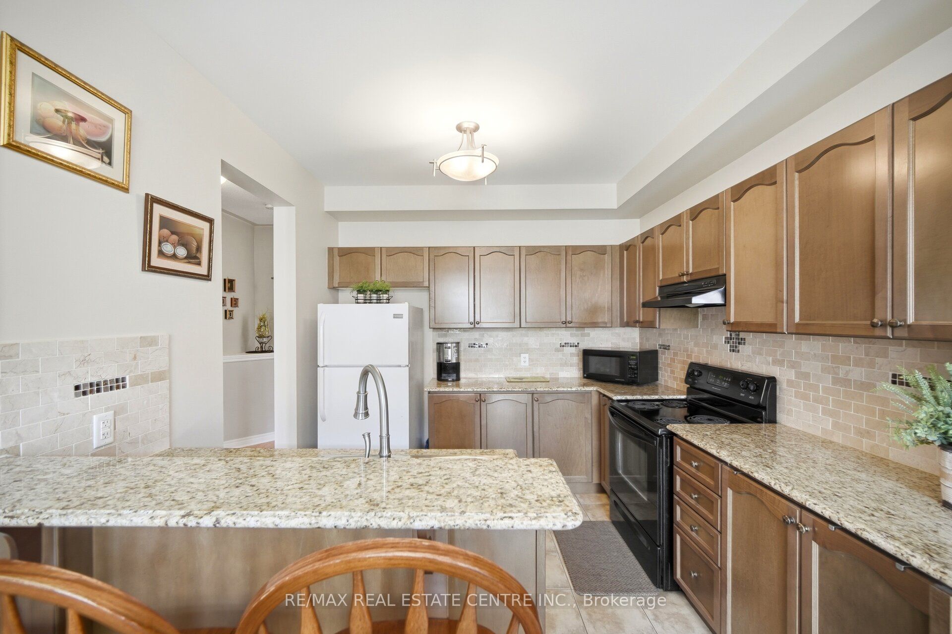 16 Gamson Crescent Property Photo 12