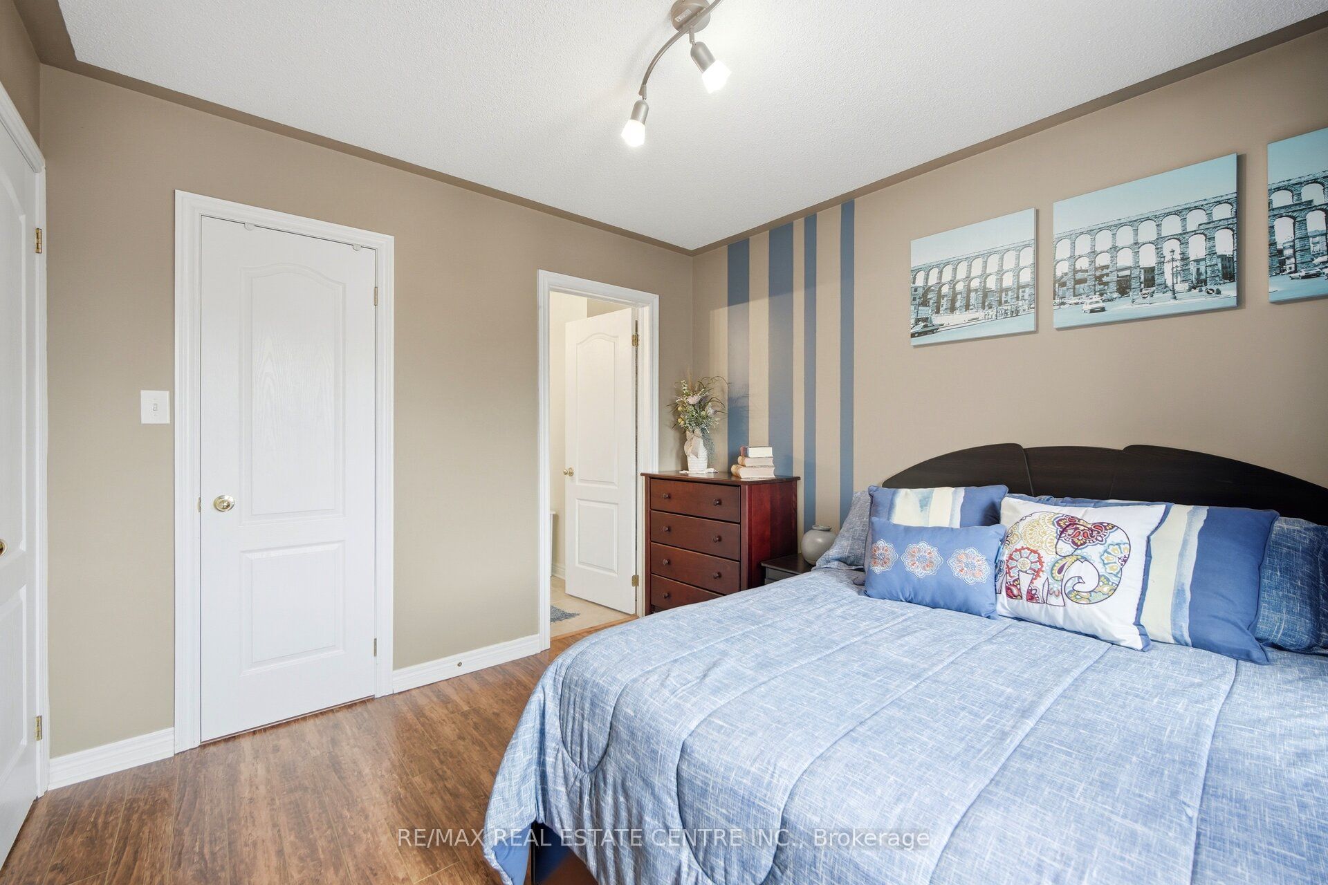 16 Gamson Crescent Property Photo 27