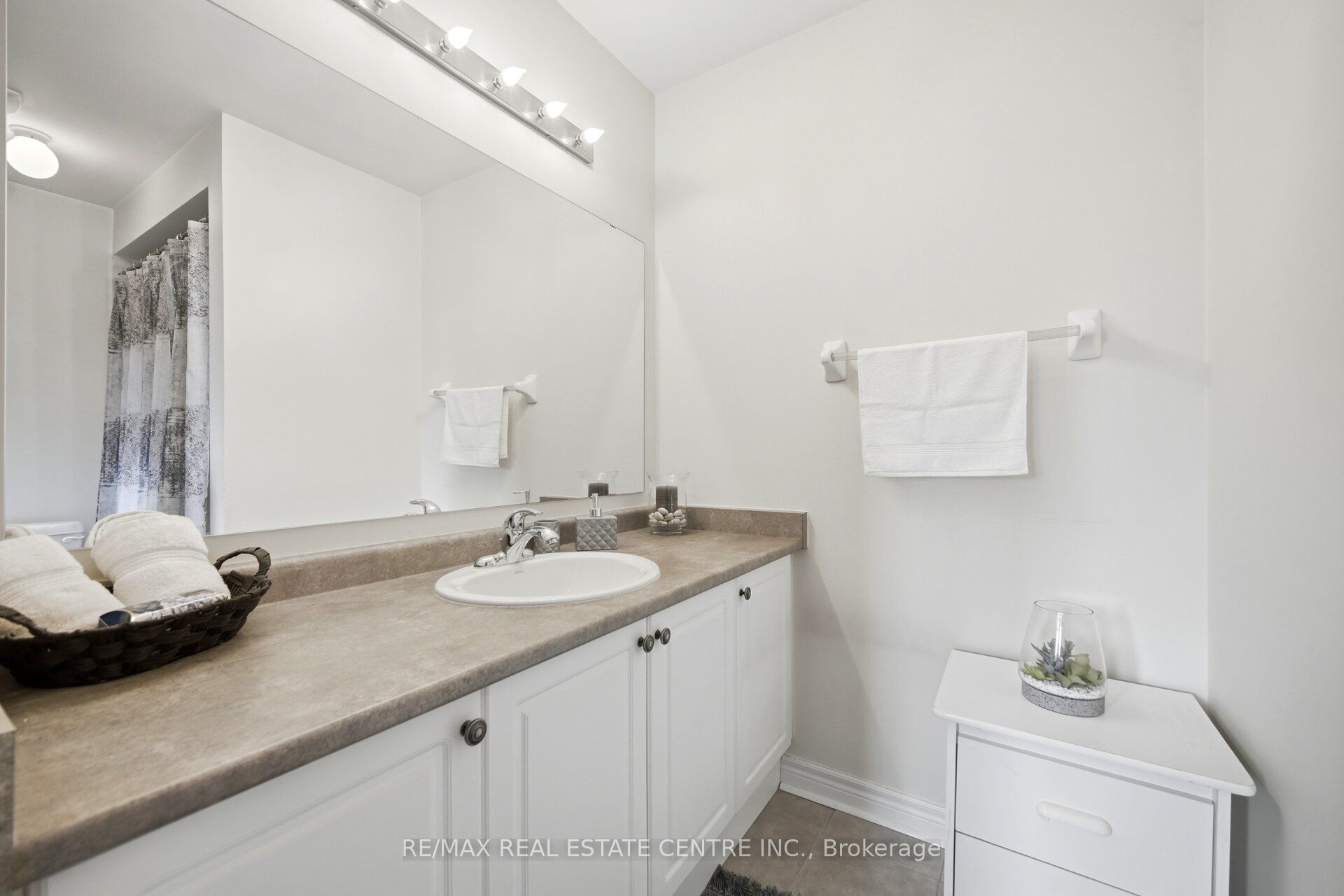 16 Gamson Crescent Property Photo 28