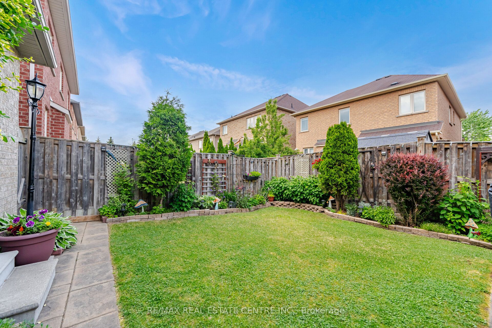 16 Gamson Crescent Property Photo 48