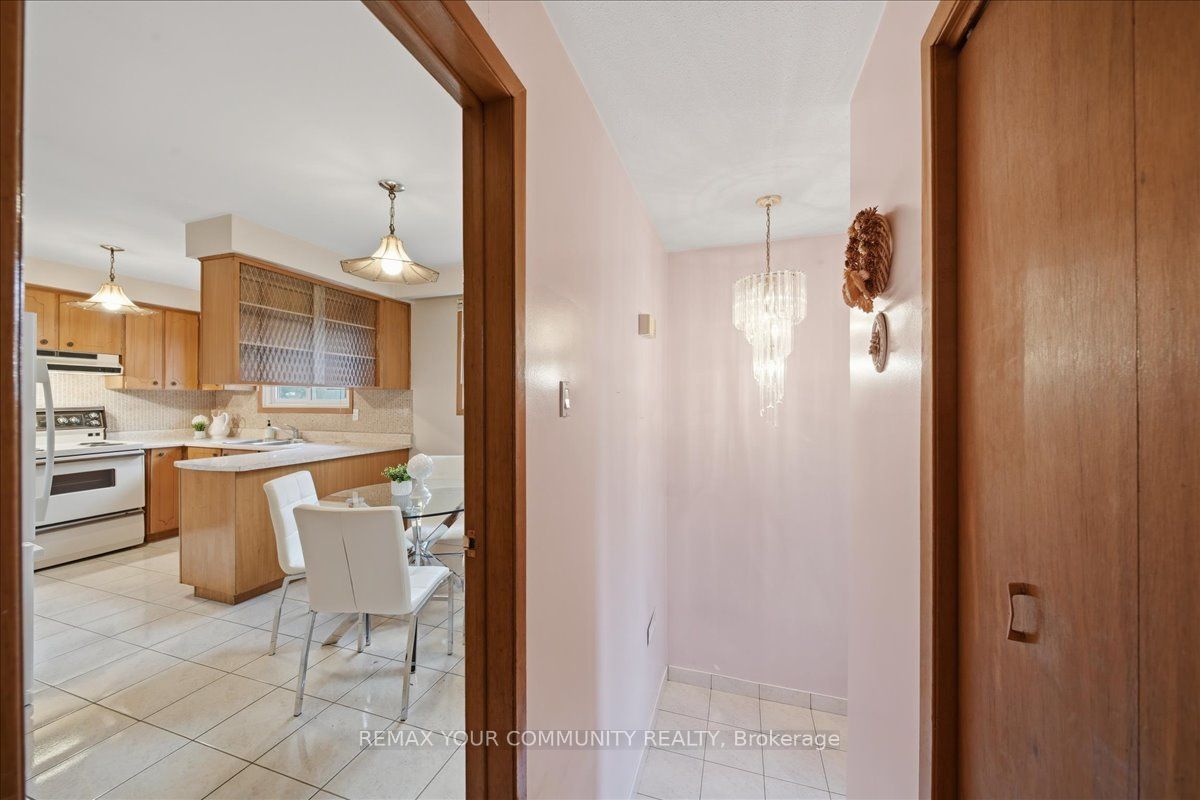 9 Hisey Crescent Property Photo 3
