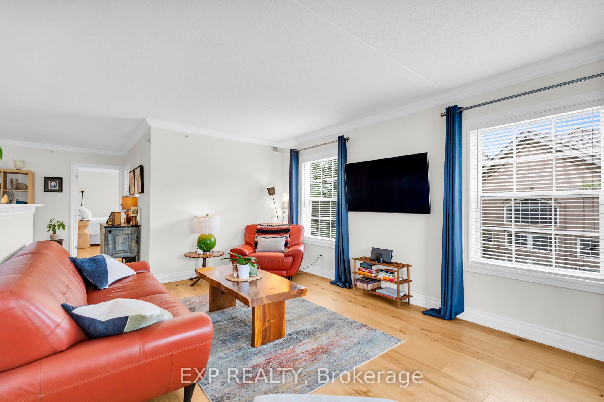2035 Appleby Line 214 Property Photo 18