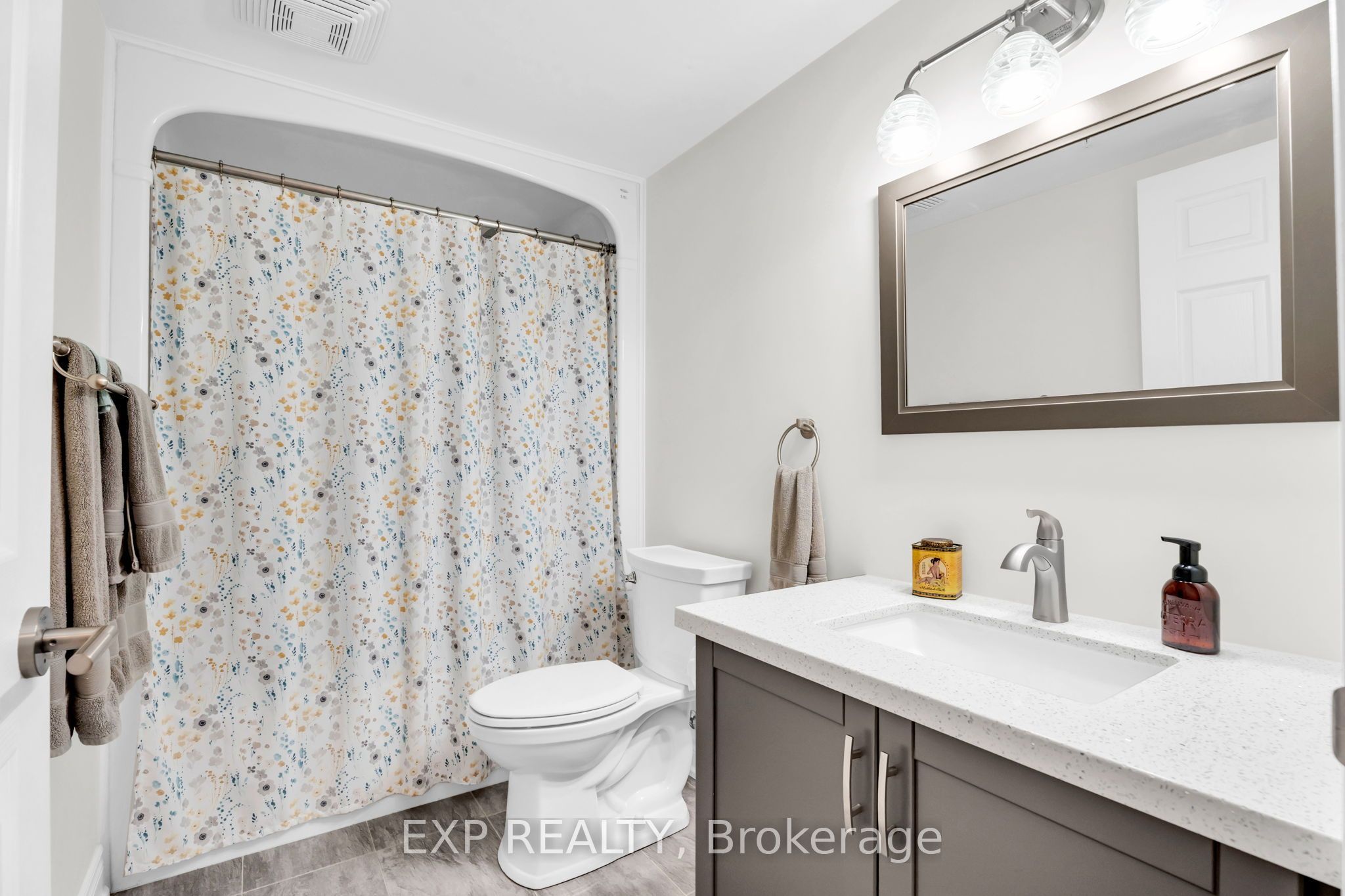 2035 Appleby Line 214 Property Photo 31