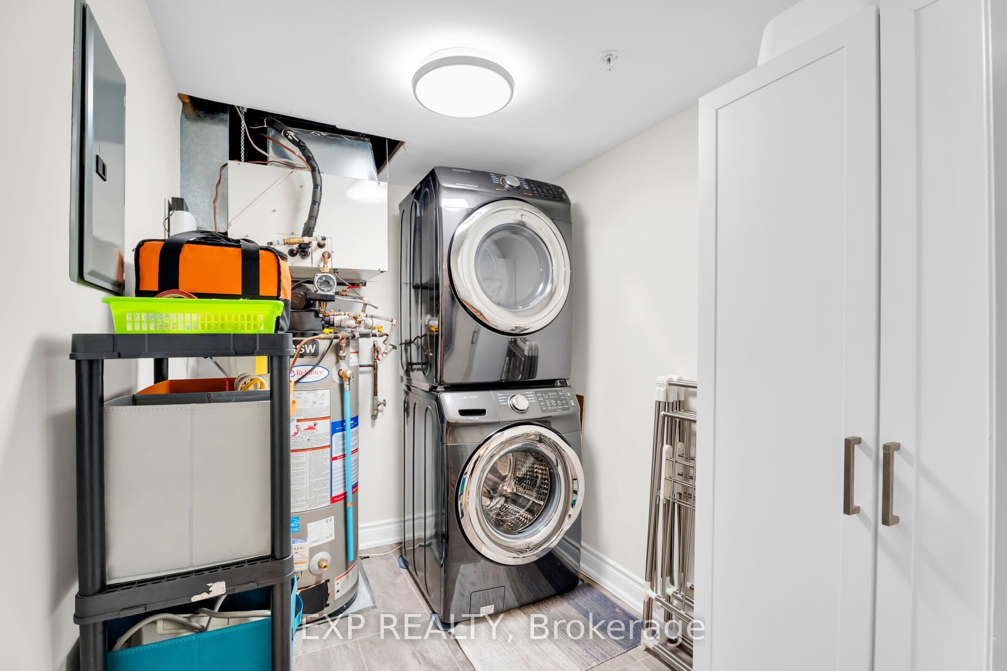 2035 Appleby Line 214 Property Photo 32