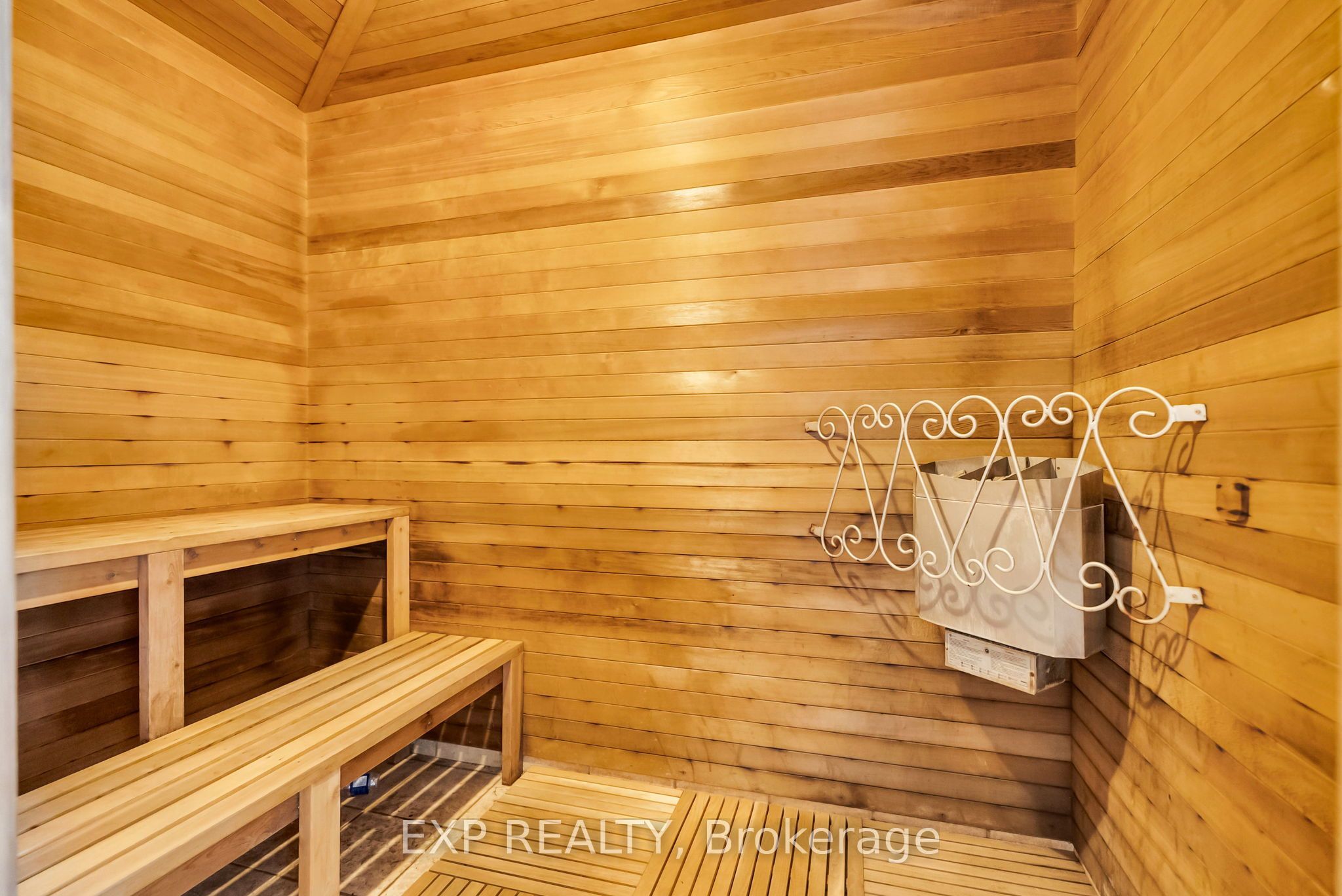 2035 Appleby Line 214 Property Photo 35