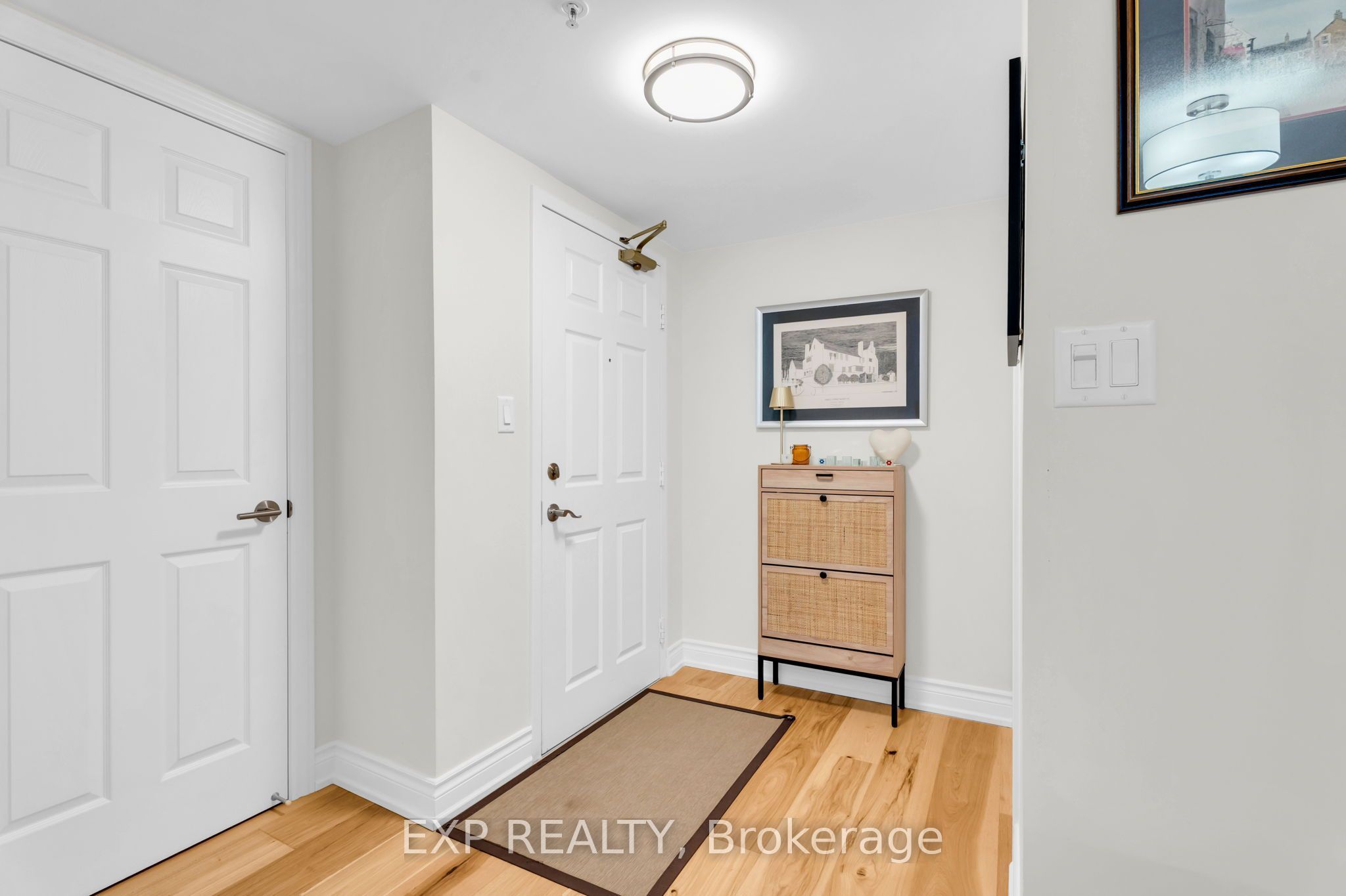 2035 Appleby Line 214 Property Photo 37