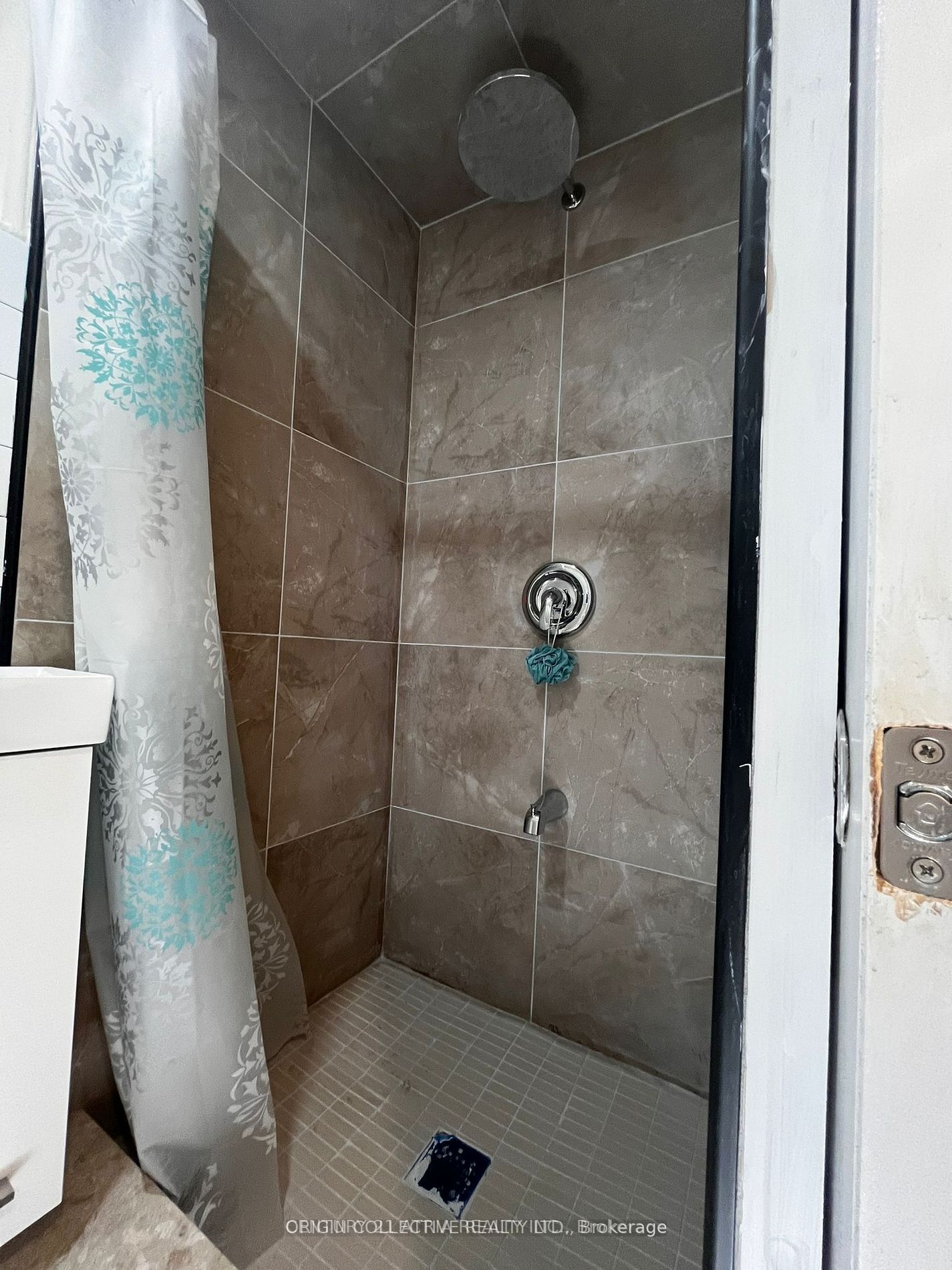 280 Thirtieth Street Property Photo 6