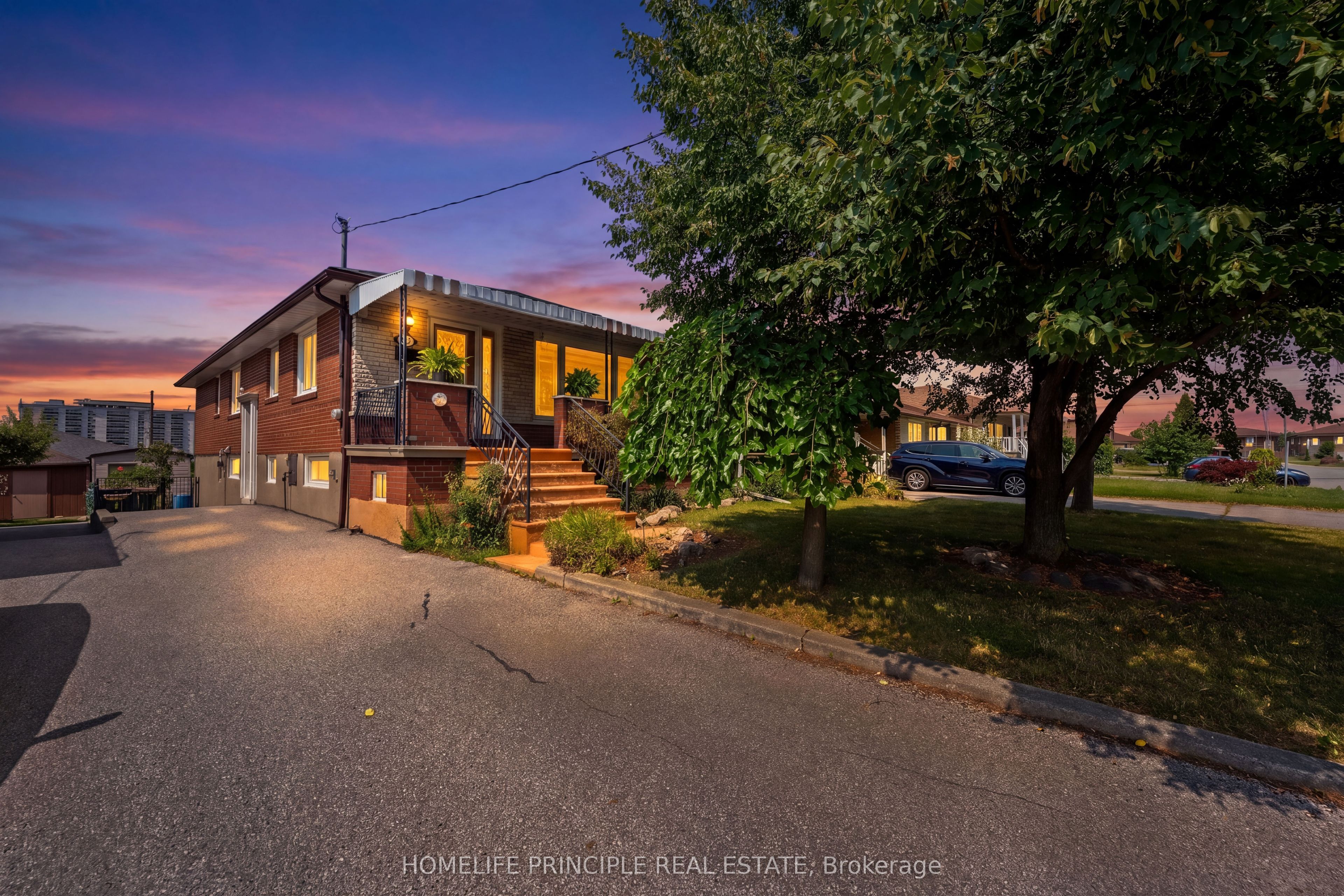 24 Whitbread Crescent Property Photo 1