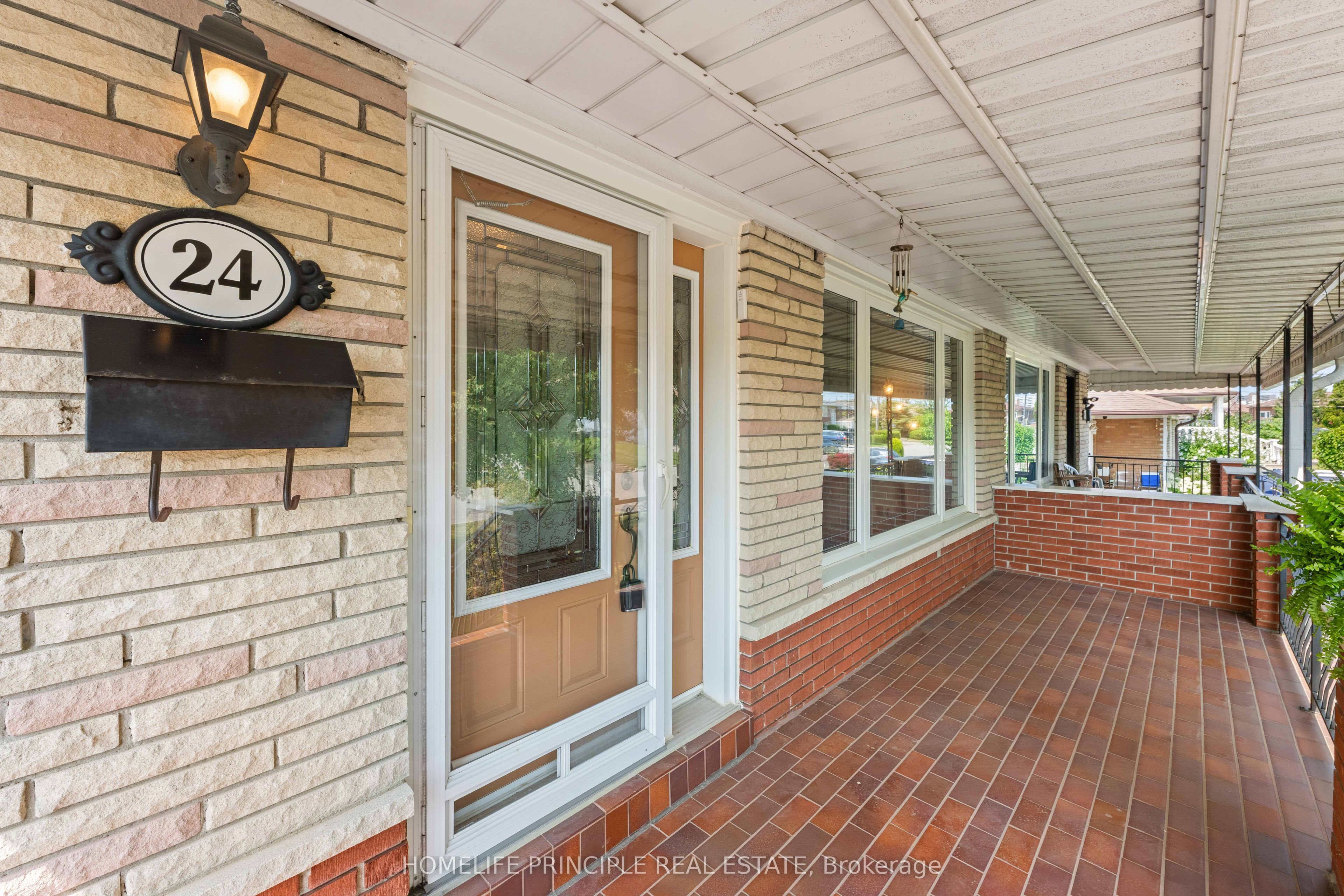 24 Whitbread Crescent Property Photo 4