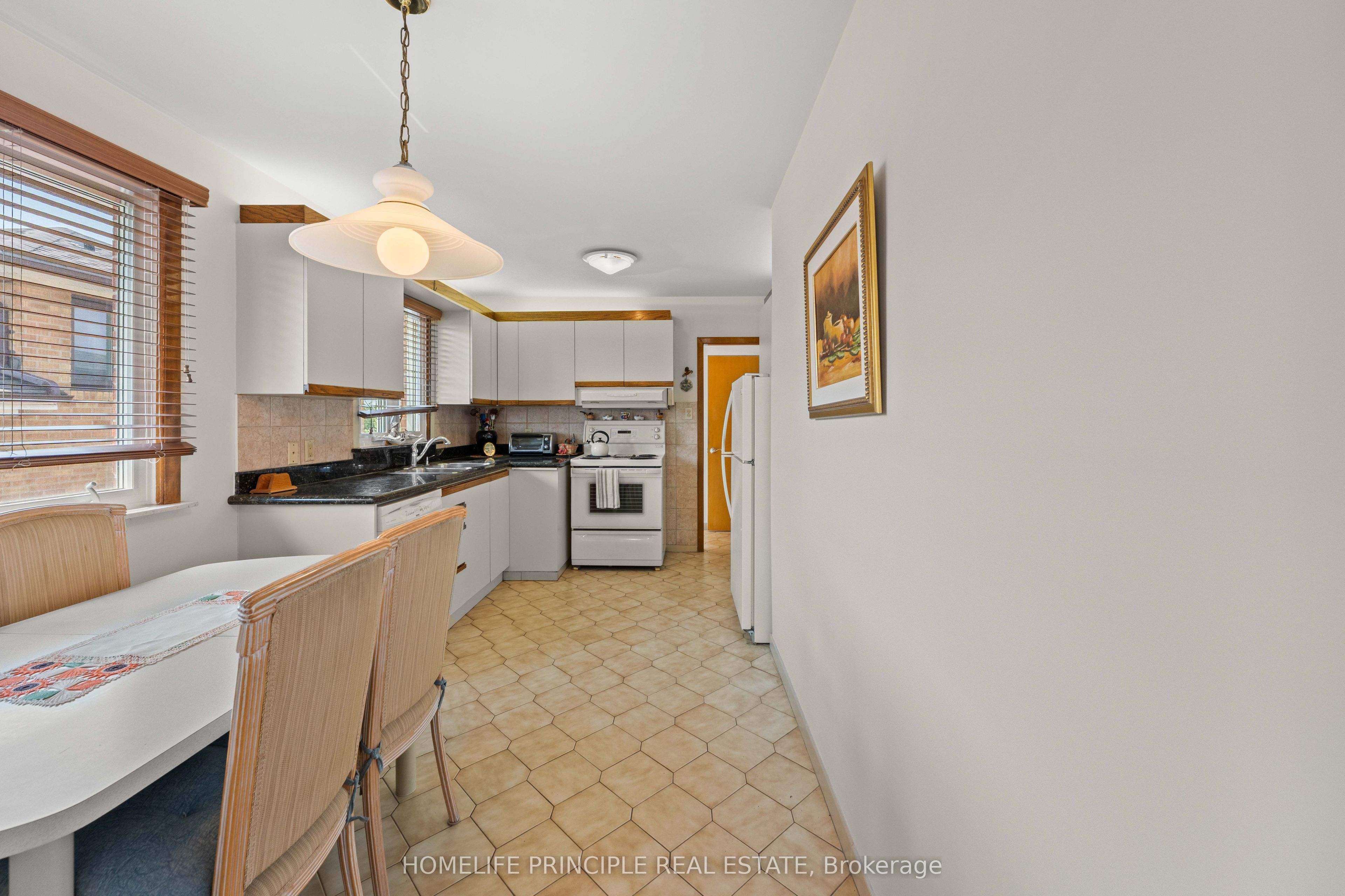 24 Whitbread Crescent Property Photo 10