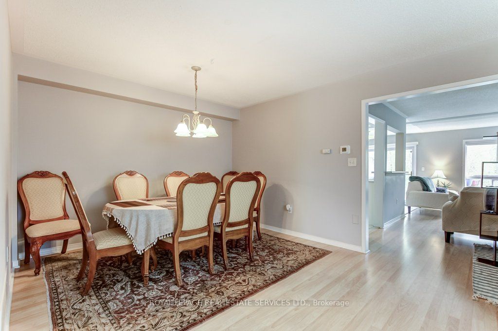 331 Ravineview Way Property Photo 7