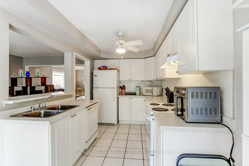 331 Ravineview Way Property Photo 16