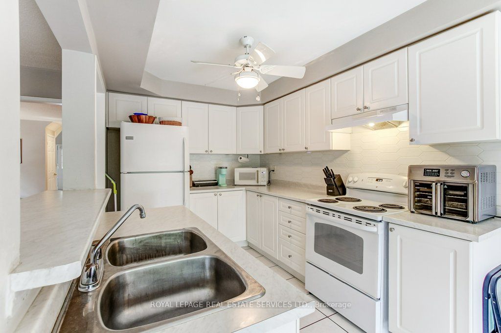 331 Ravineview Way Property Photo 17