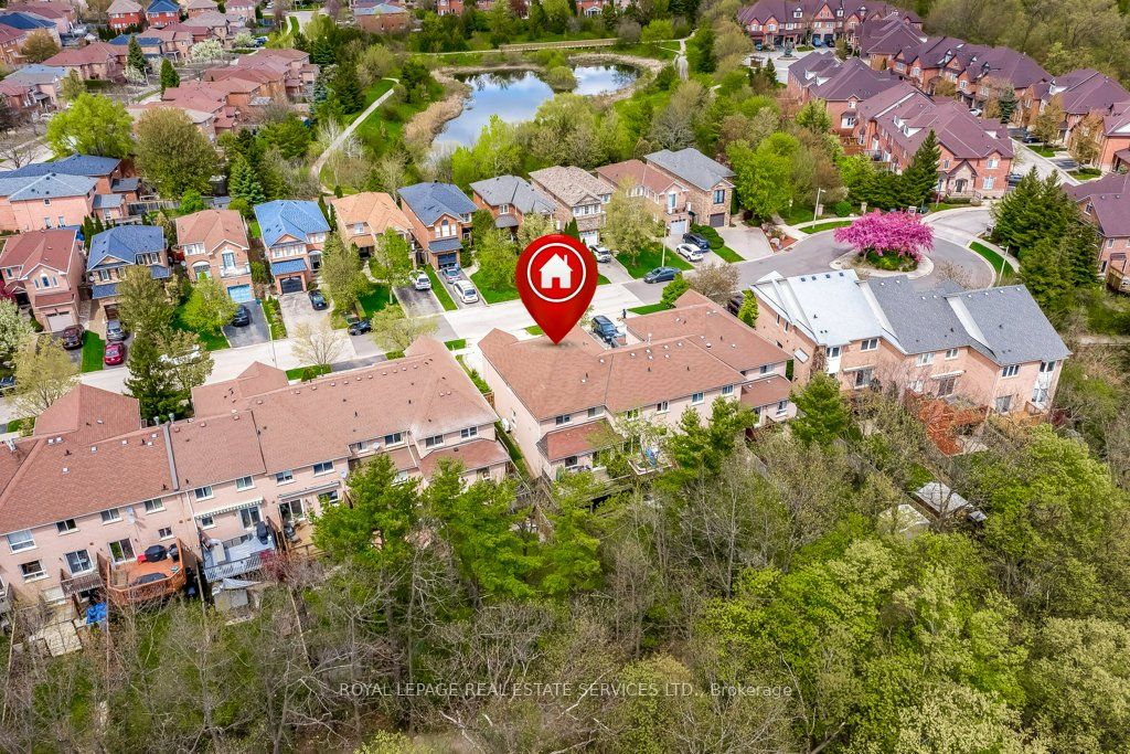 331 Ravineview Way Property Photo 44