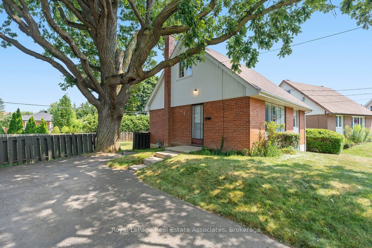 64 Mcintyre Crescent Property Photo 5