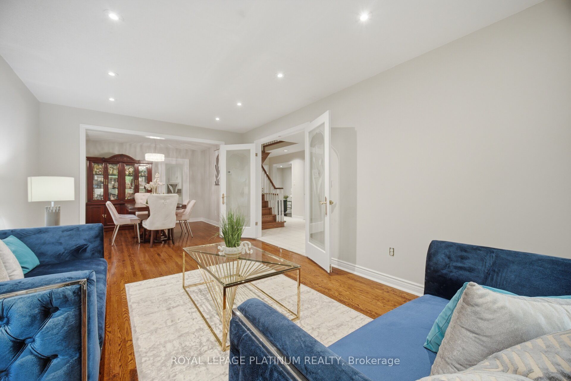2542 Pollard Drive Property Photo 6