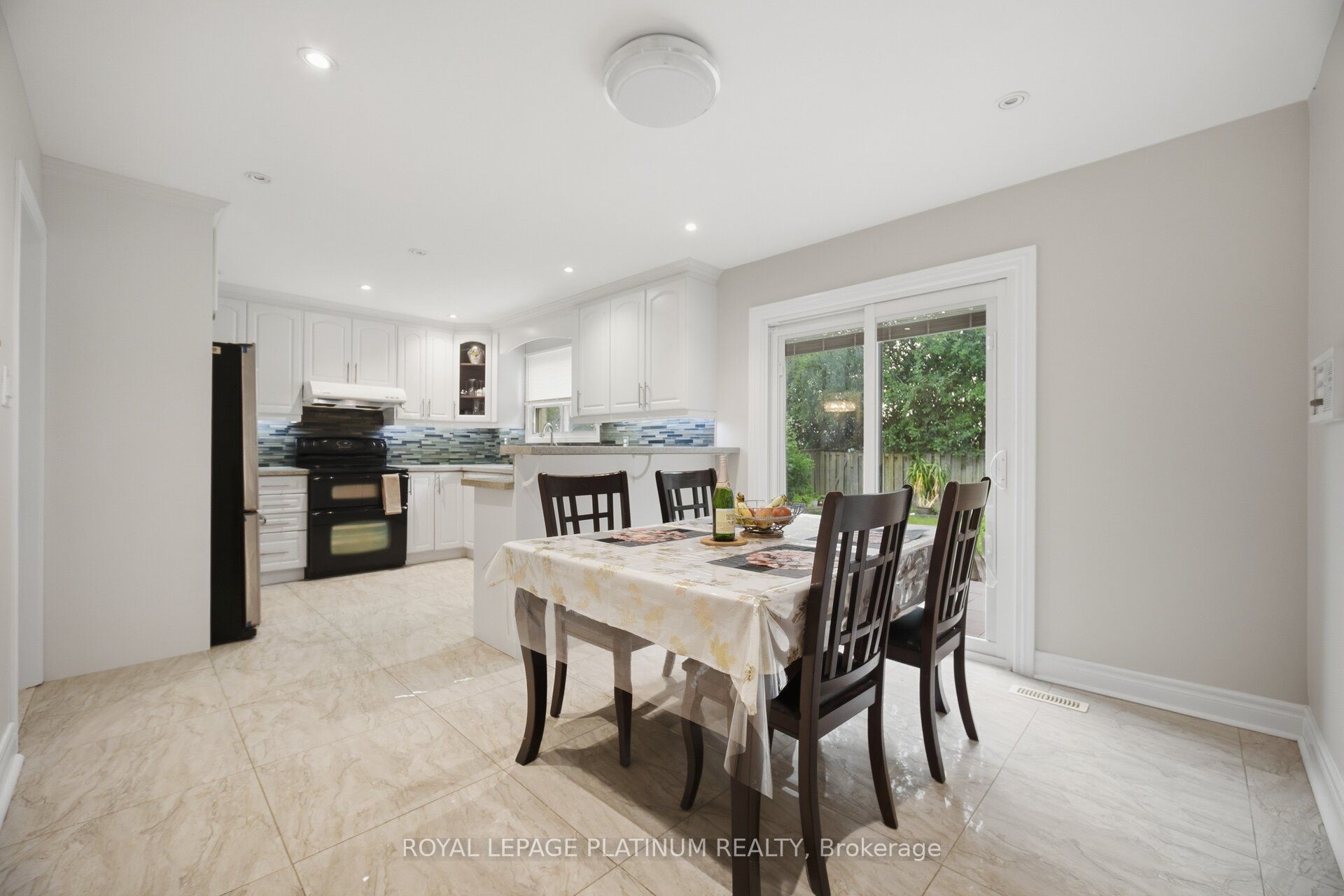 2542 Pollard Drive Property Photo 15