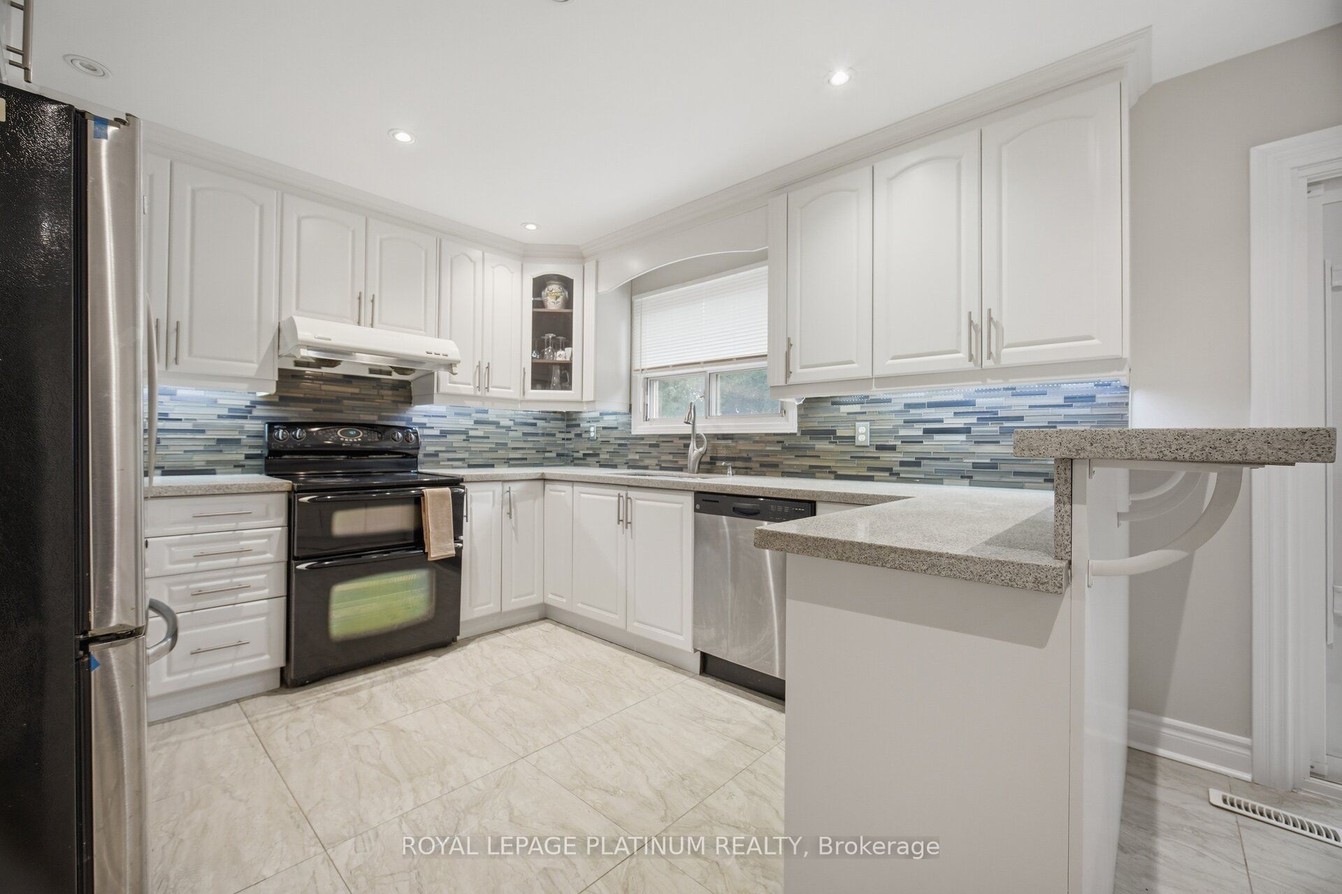 2542 Pollard Drive Property Photo 16