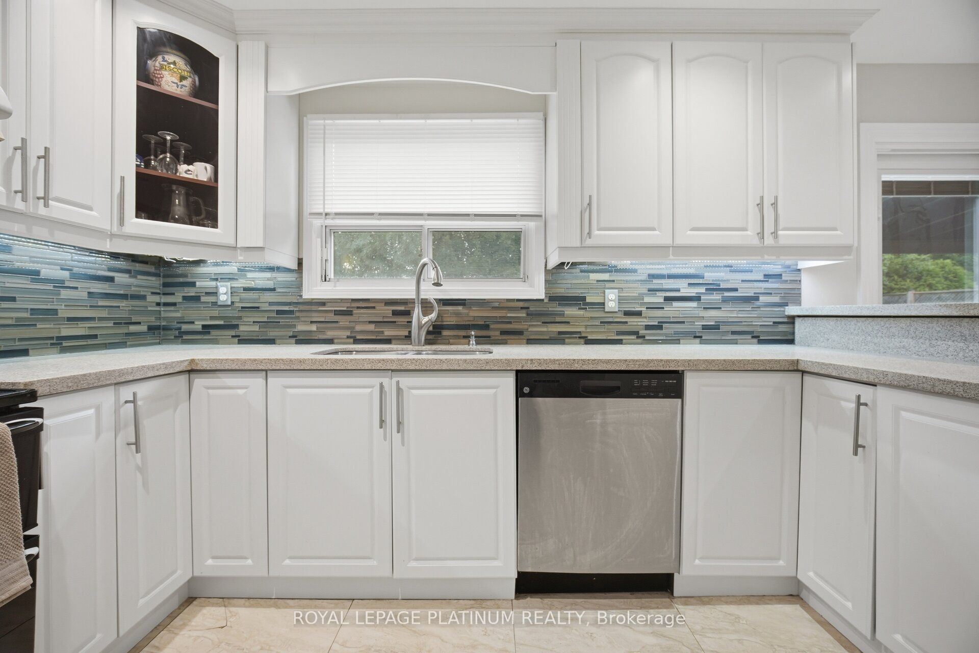 2542 Pollard Drive Property Photo 17