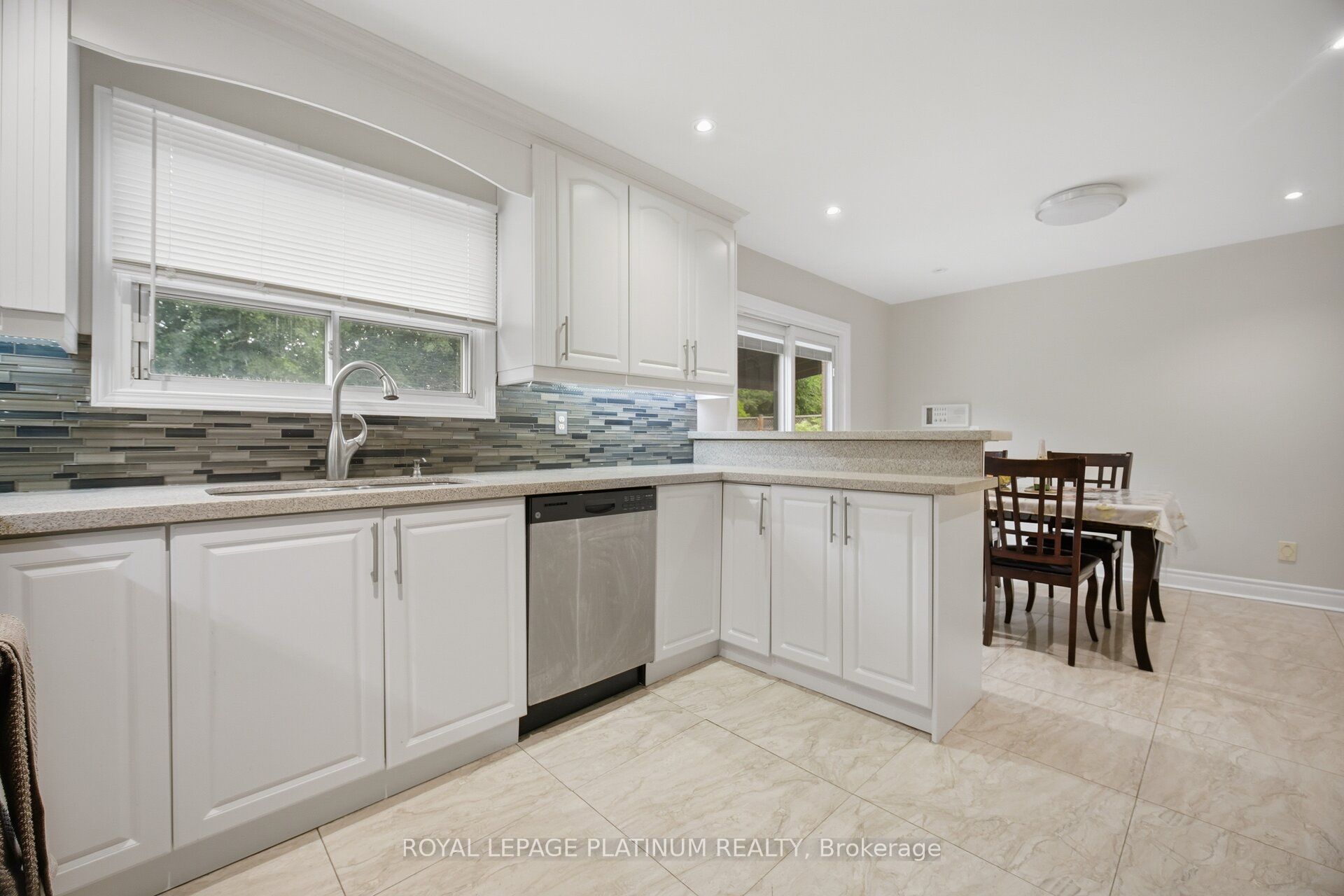 2542 Pollard Drive Property Photo 18
