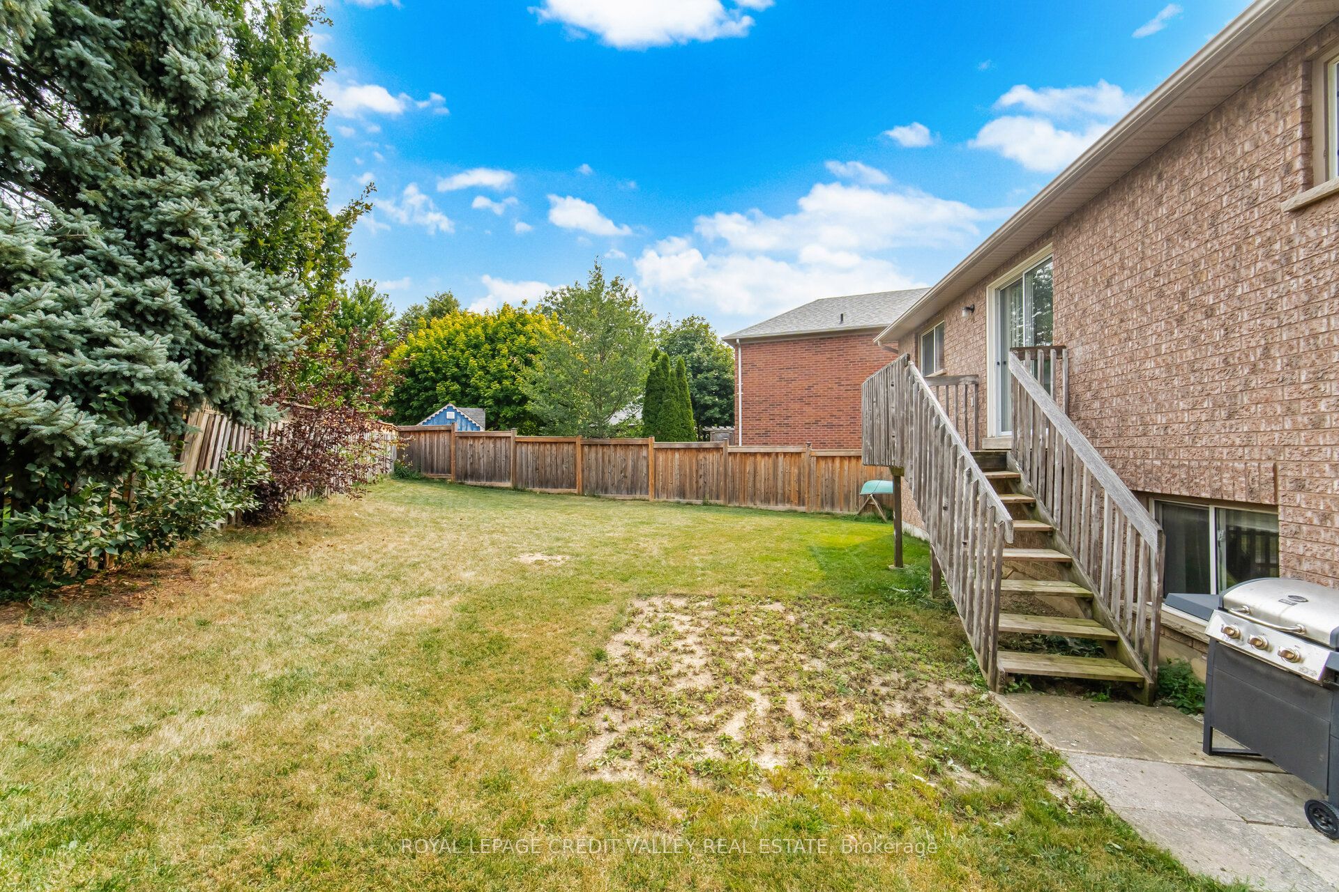 43 Flemington Drive E Property Photo 34