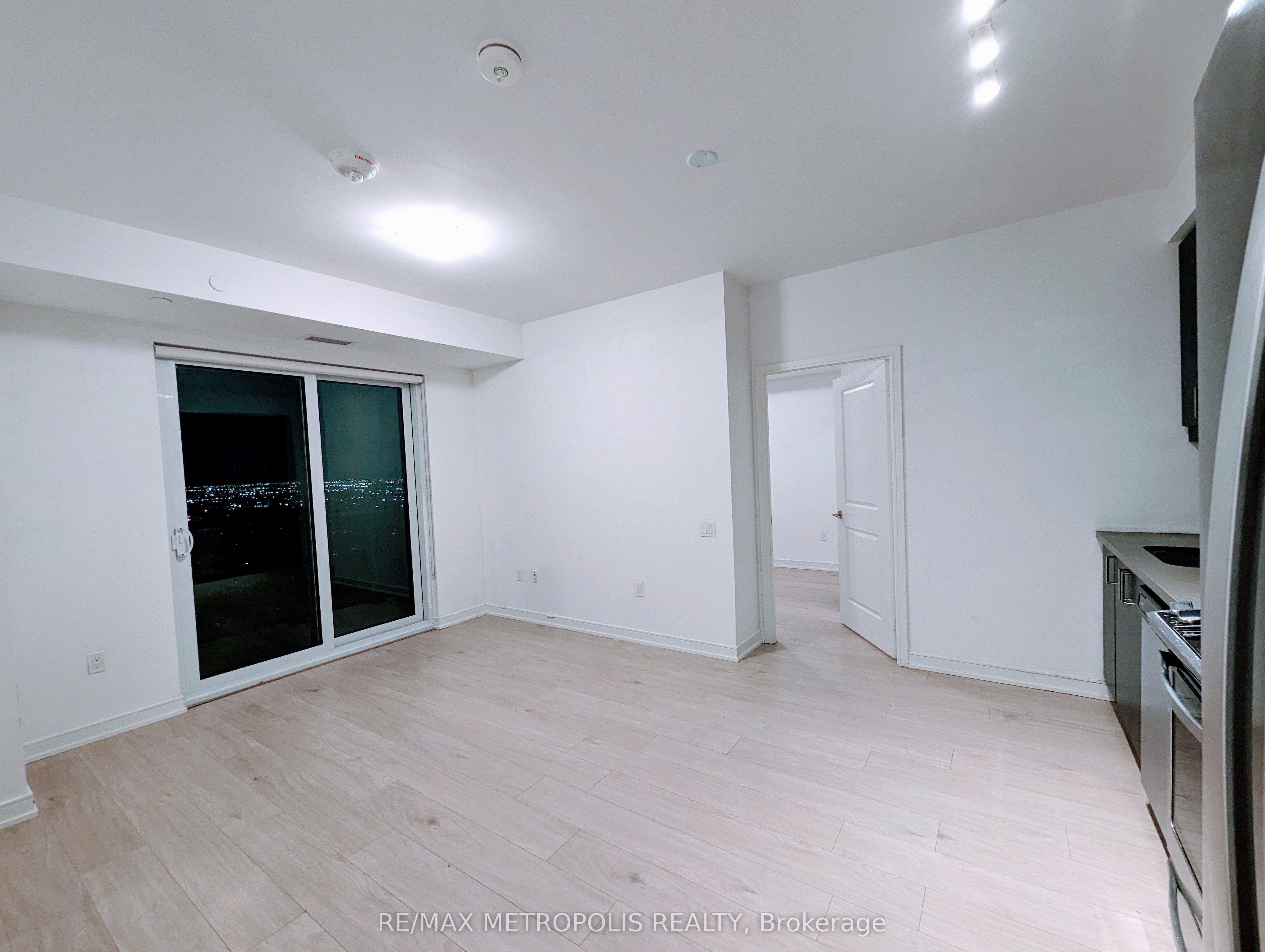 8 Nahani Way 3403 Property Photo 6