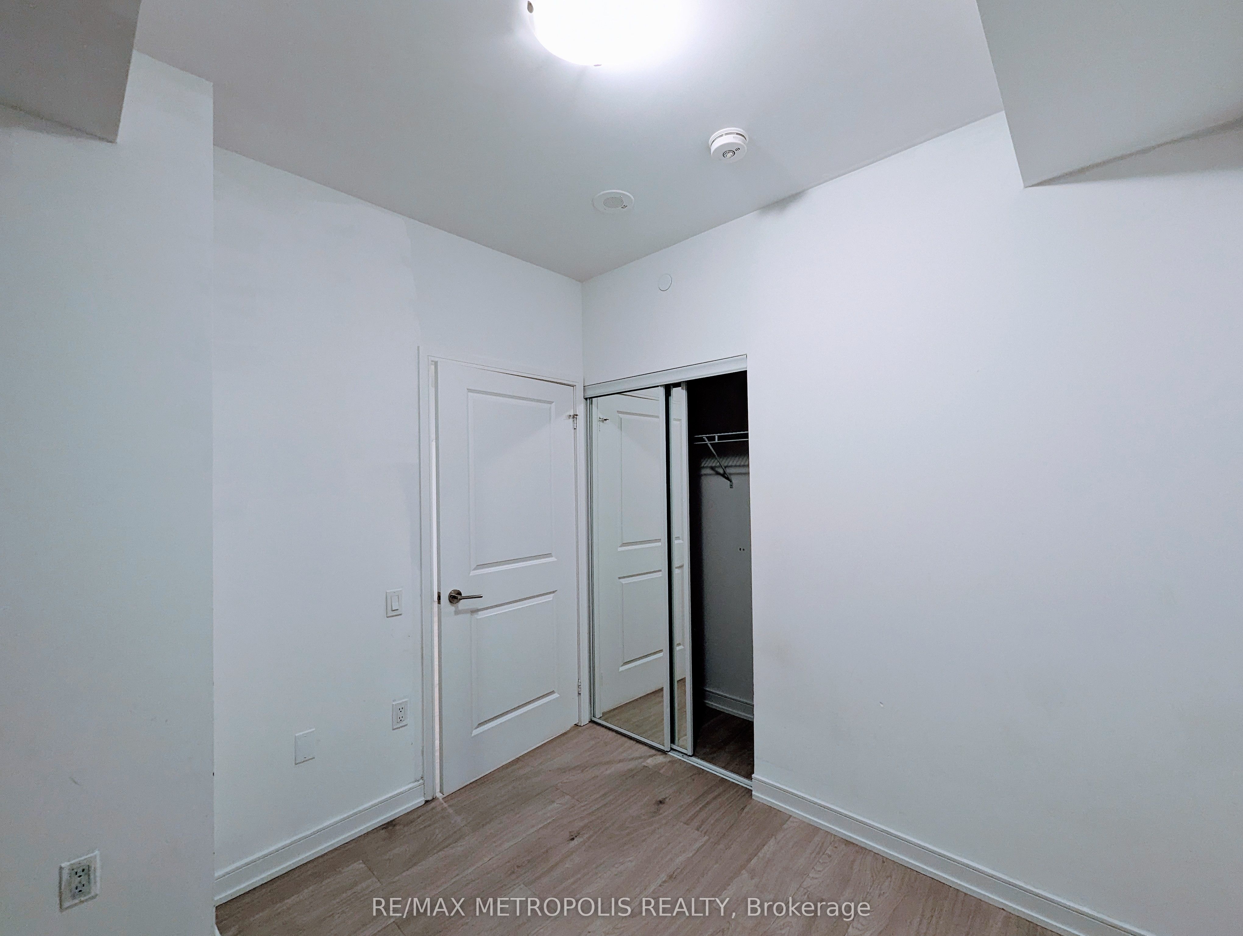 8 Nahani Way 3403 Property Photo 15