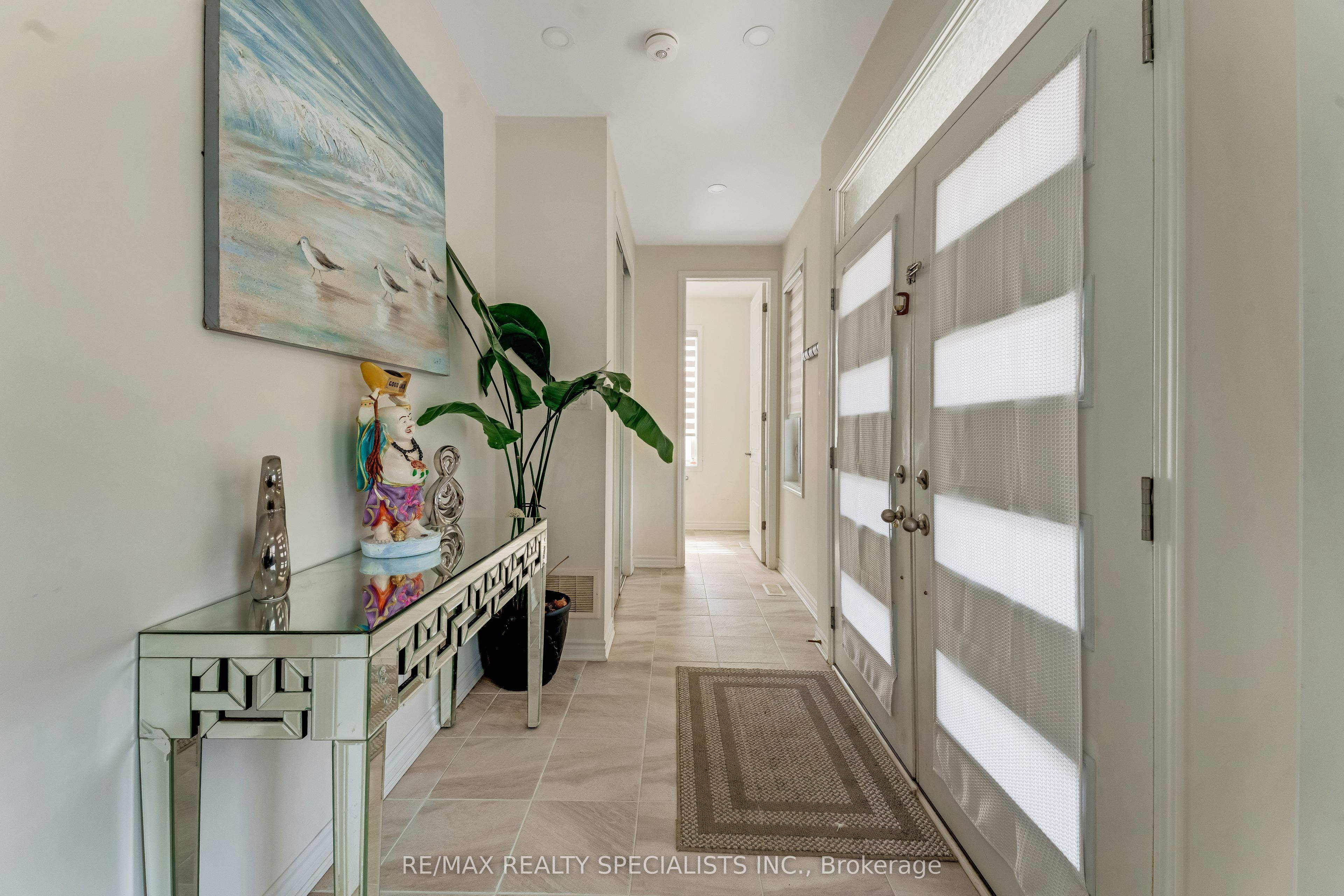 1 Boothill Drive Property Photo 4