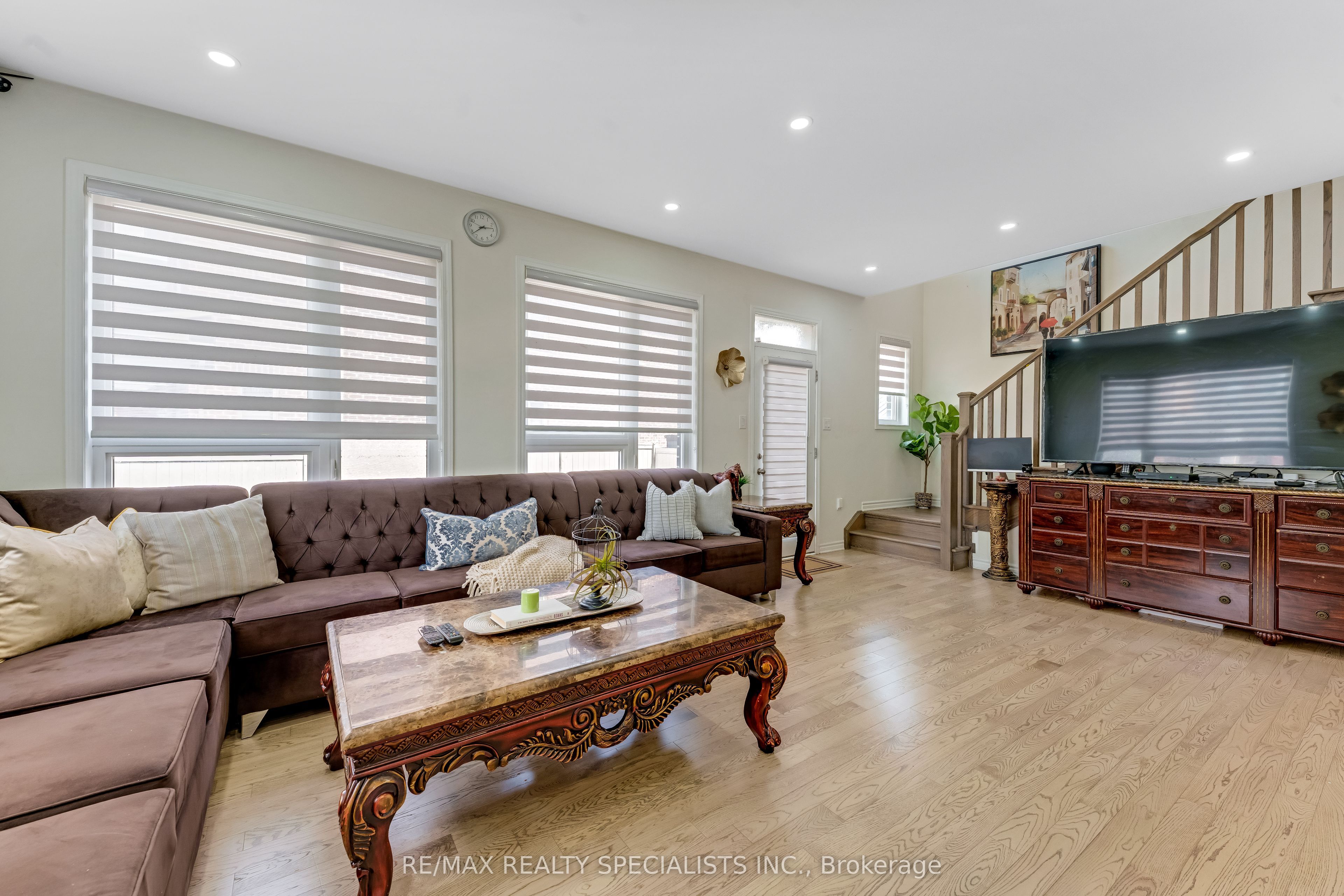 1 Boothill Drive Property Photo 6